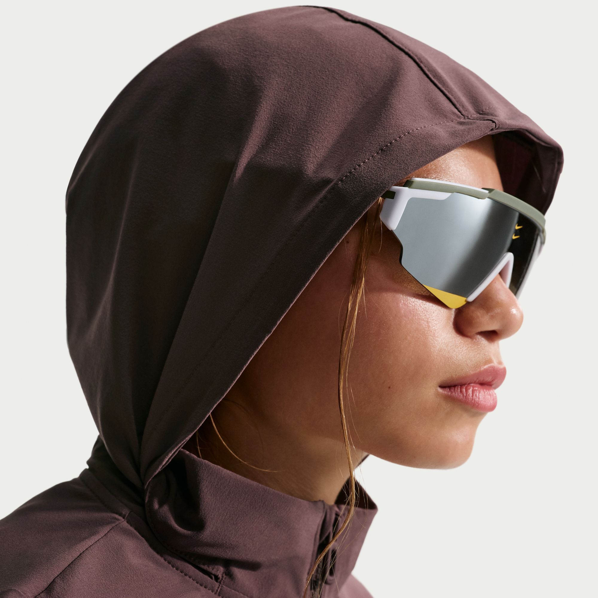 Nike Girls' MAVN Water-Repellent UV Woven Jacket product image