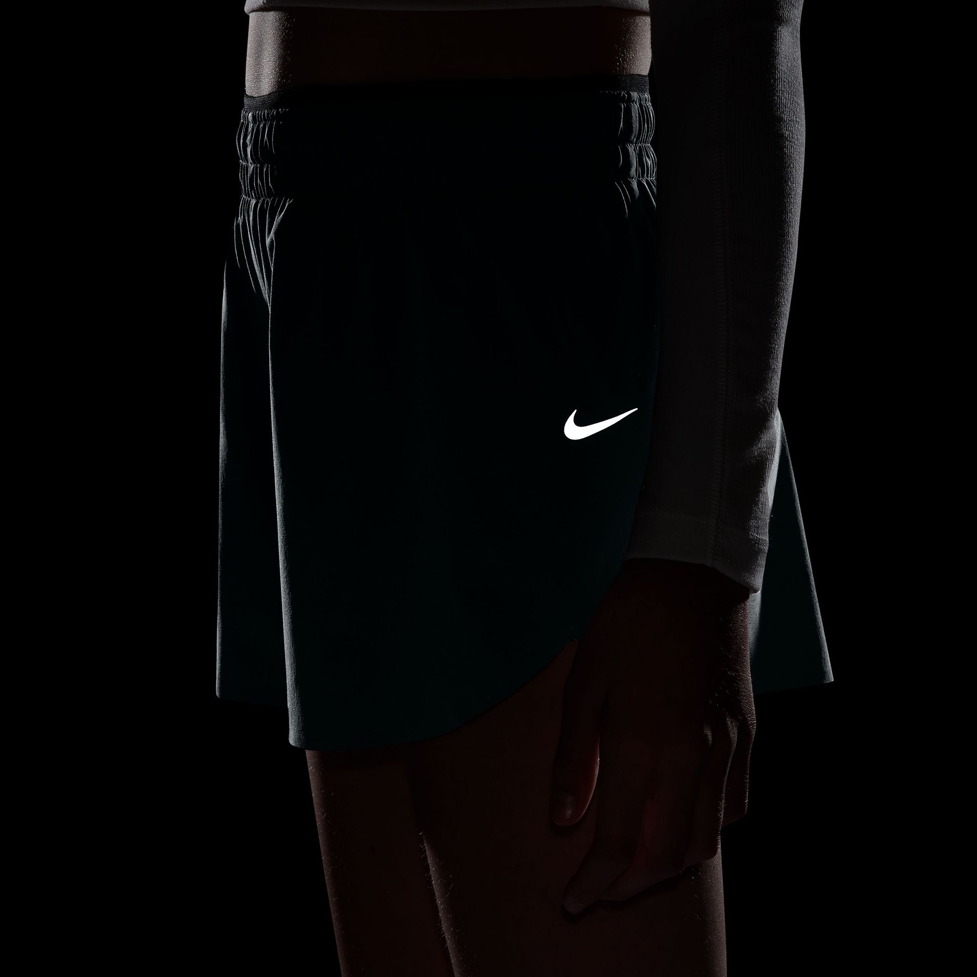 Nike Girls' MAVN Dri-FIT Woven 3" Shorts product image