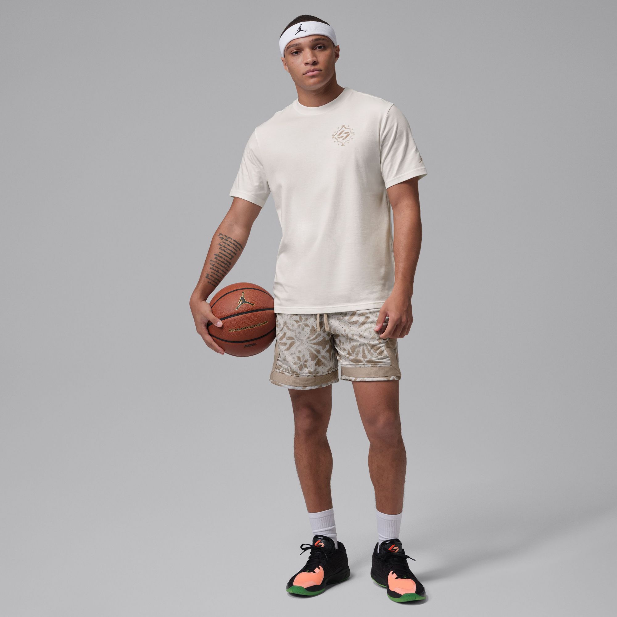 Jordan Men's Luka Doncic Hand-Drawn Diamond Shorts product image