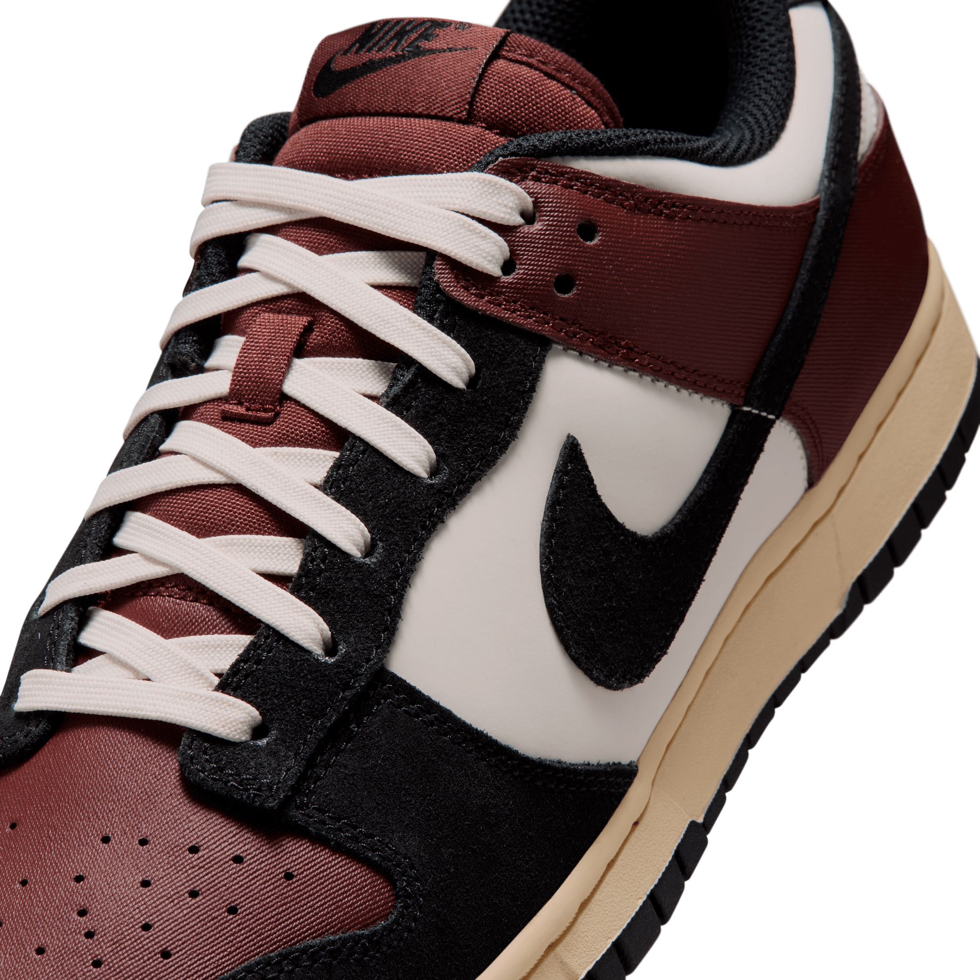 Nike Men's Dunk Low Shoes product image