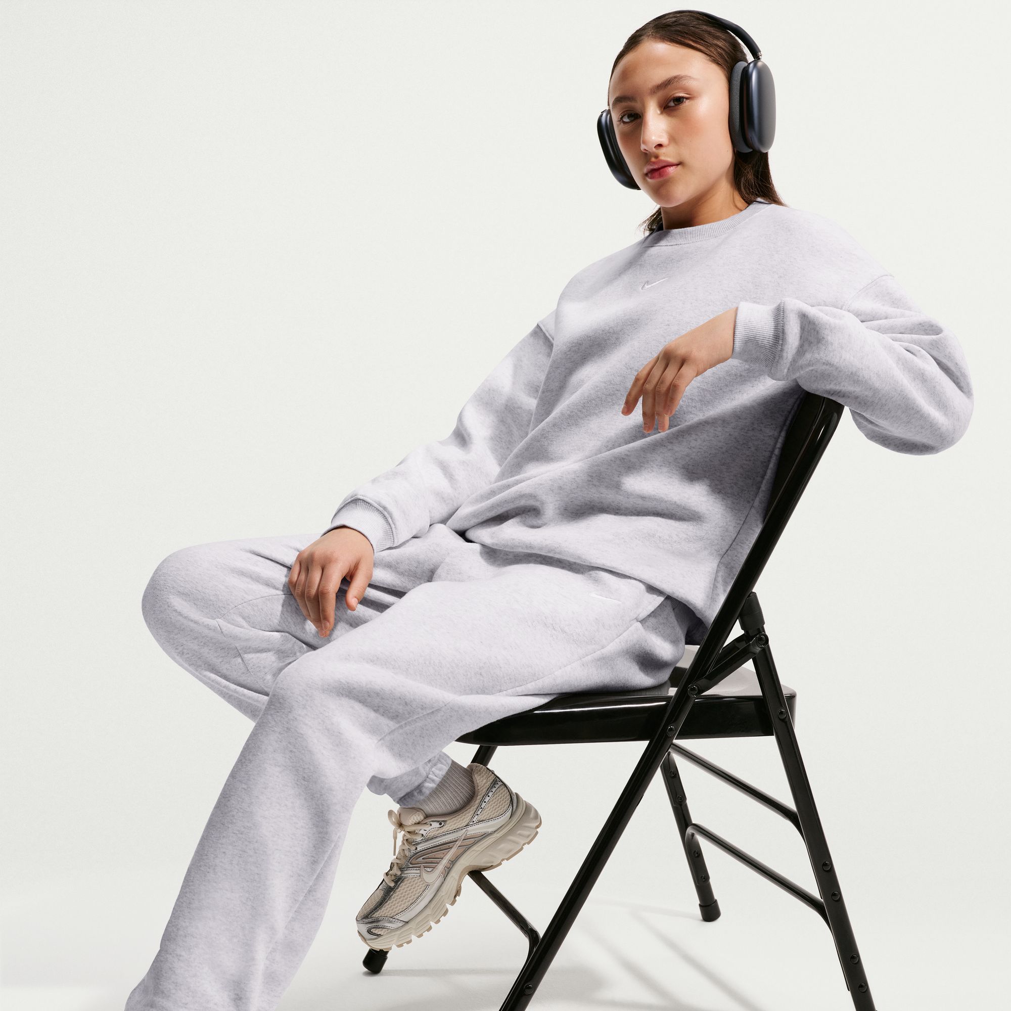 Nike Girls' Studio Fleece Oversized Jogger product image