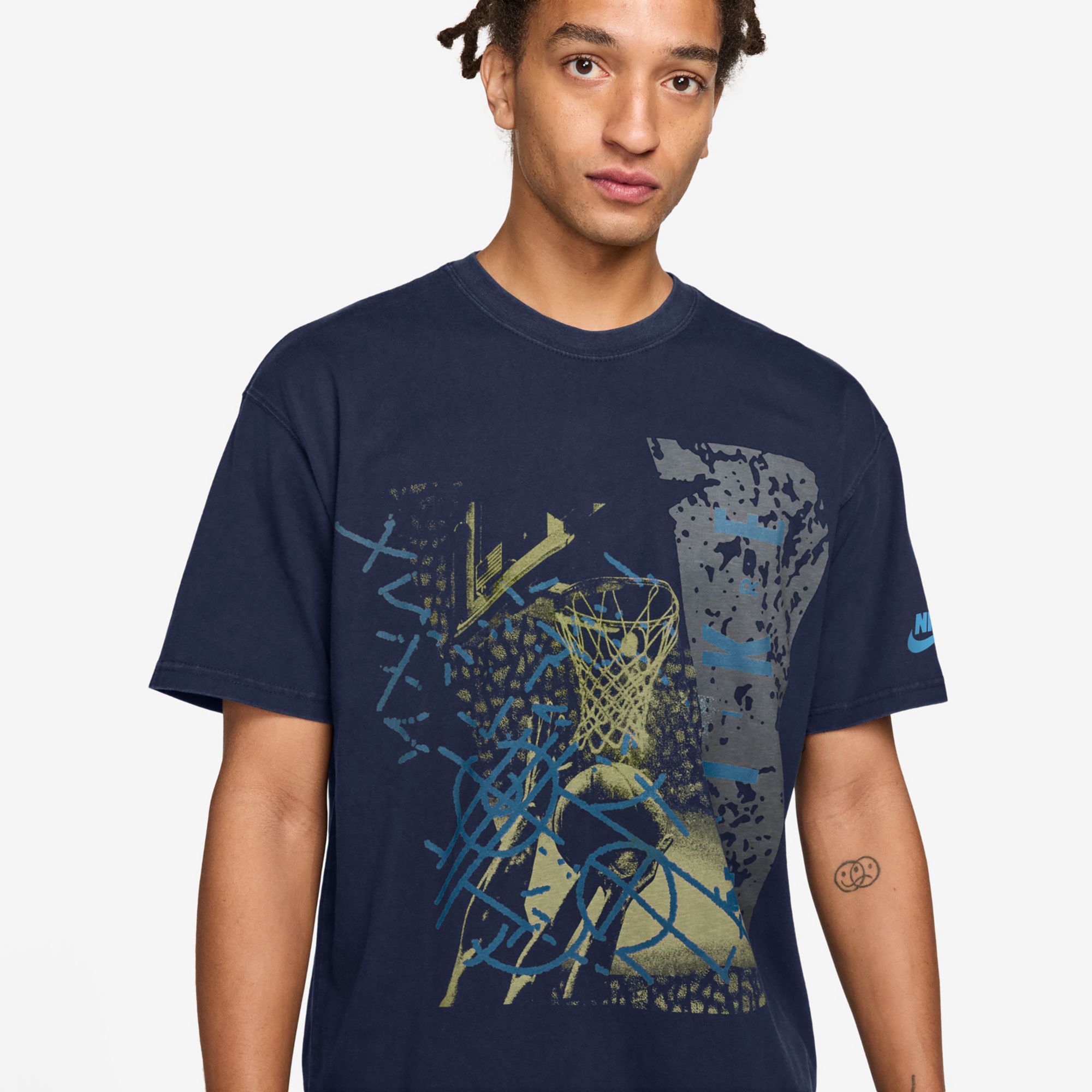 Nike Men's Basketball T-Shirt product image