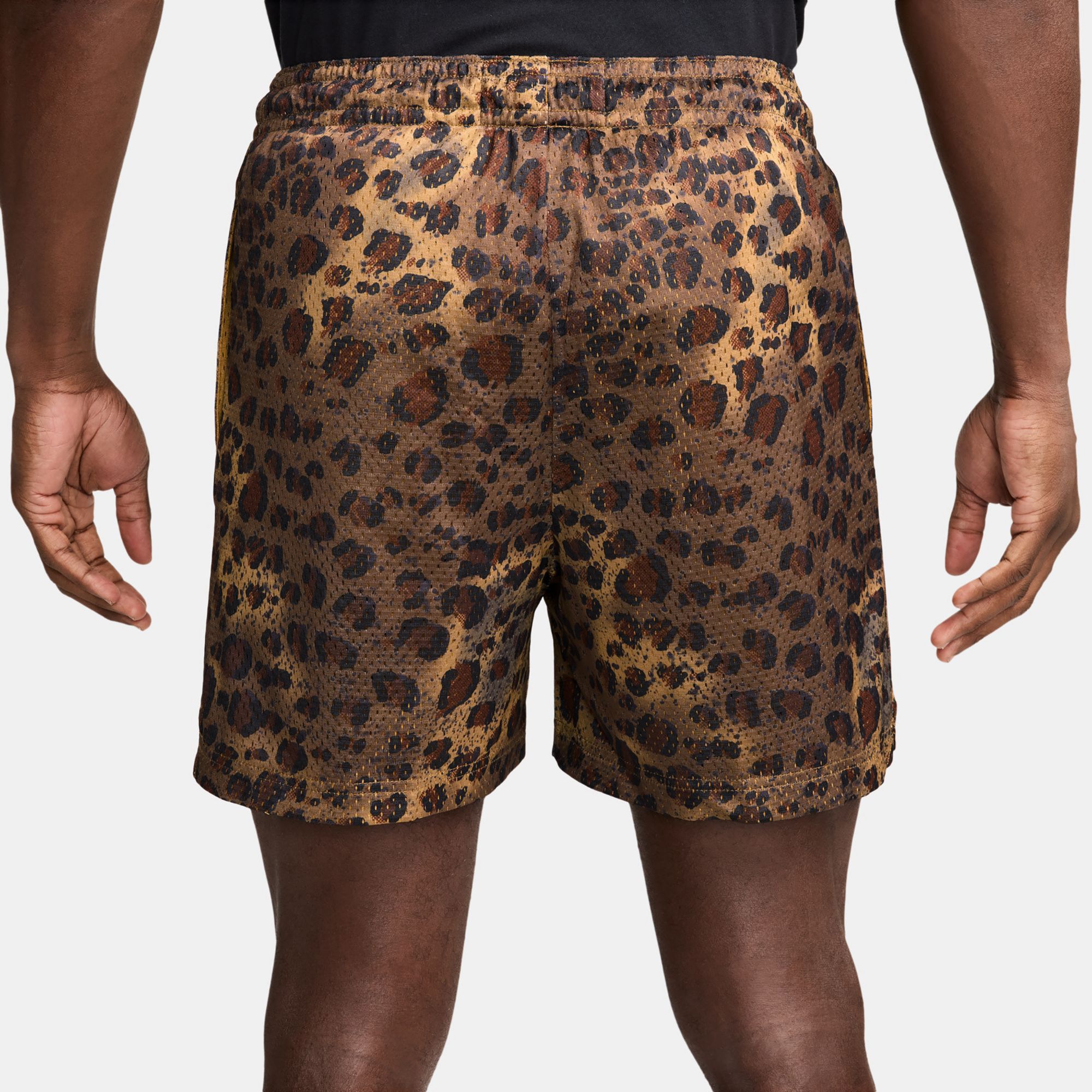 Nike Men's Dri-FIT Standard Issue Spotted 5'' Mesh Basketball Practice Short product image