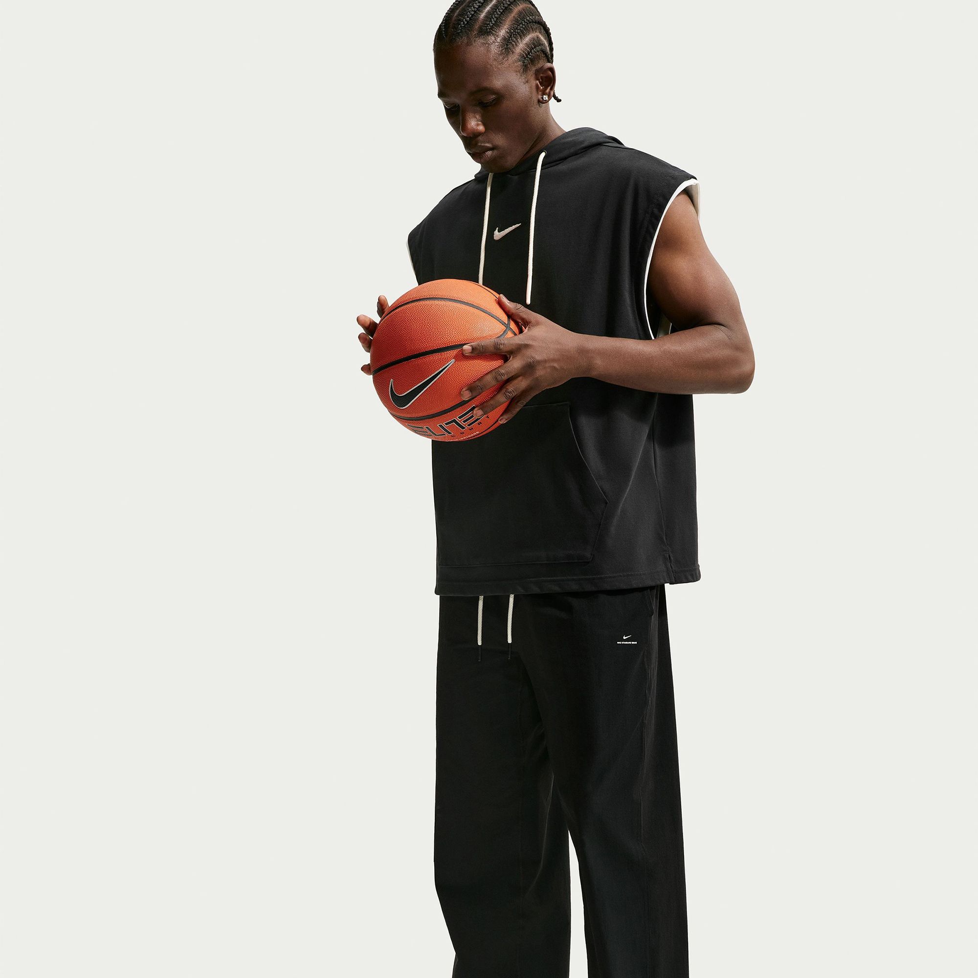 Nike Men's Standard Issue Dri-FIT Woven Basketball Pants product image