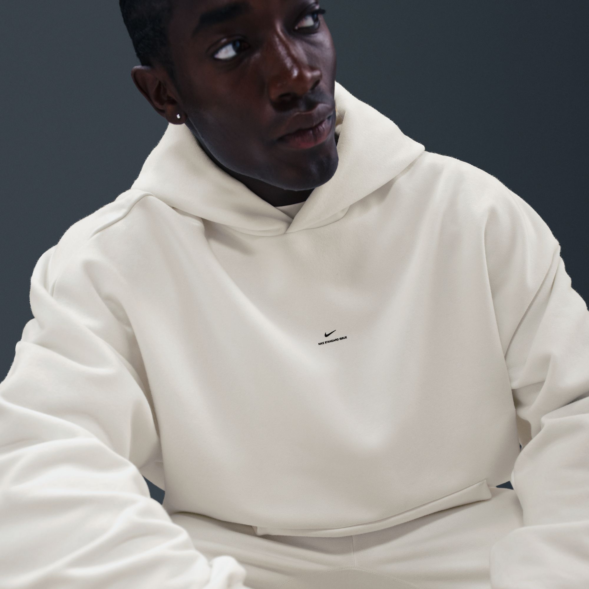Nike Men's Therma-FIT Standard Issue Brushed Hoodie product image