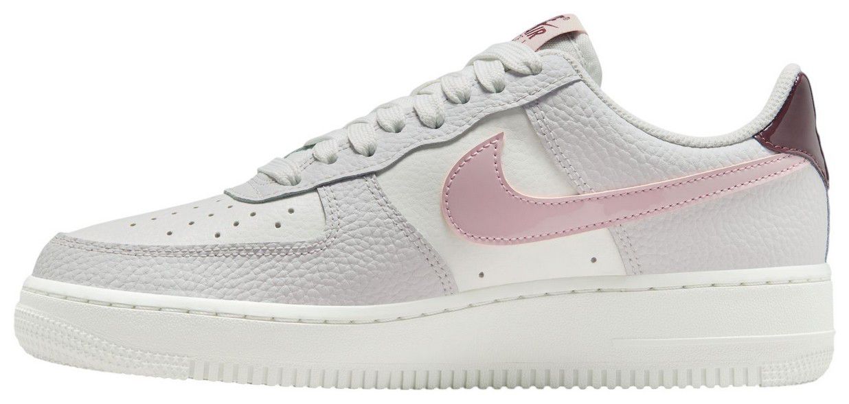 Nike Women's Air Force 1 '07 Shoes product image