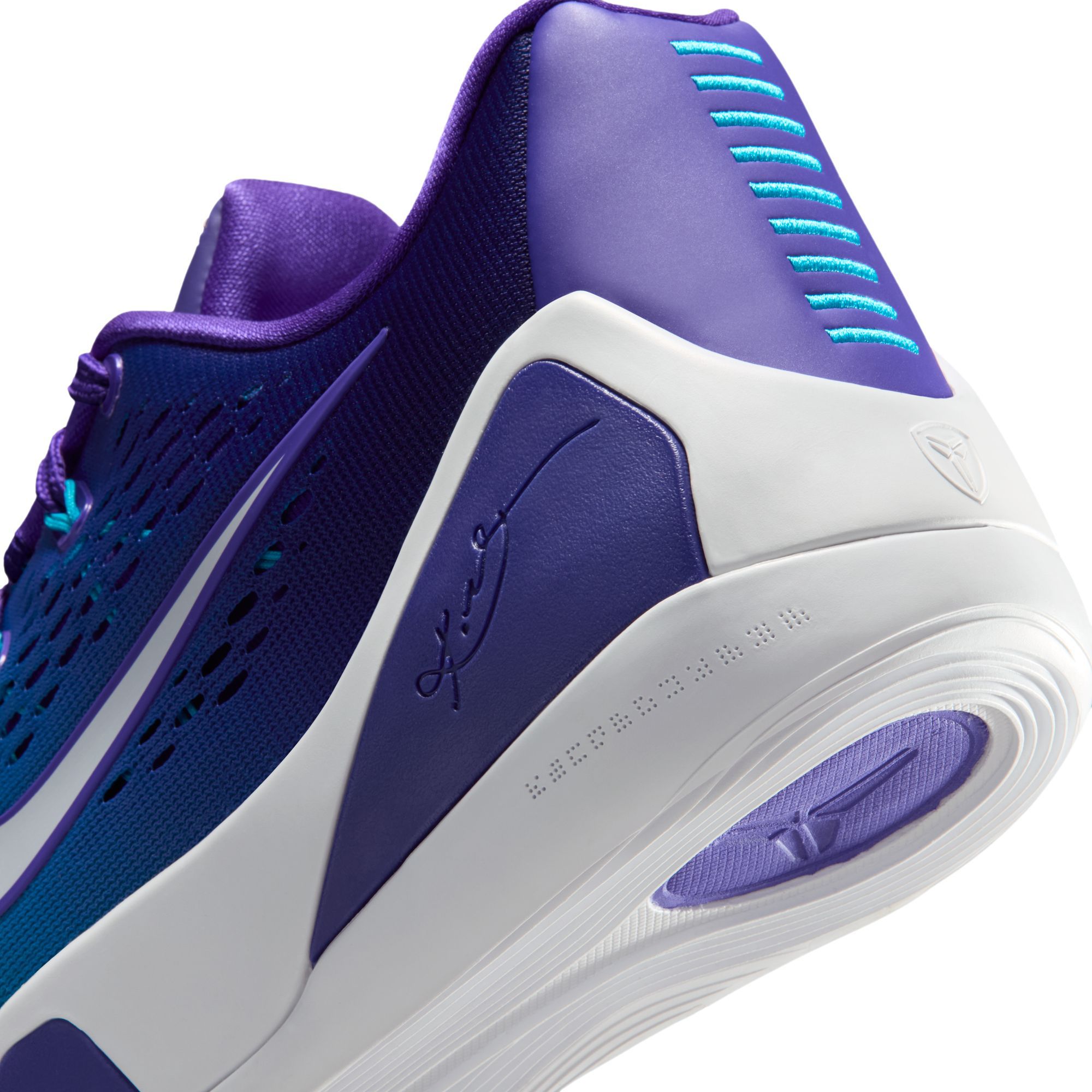 Nike Kobe 9 Elite Low Protro 'Charlotte' Basketball Shoes product image