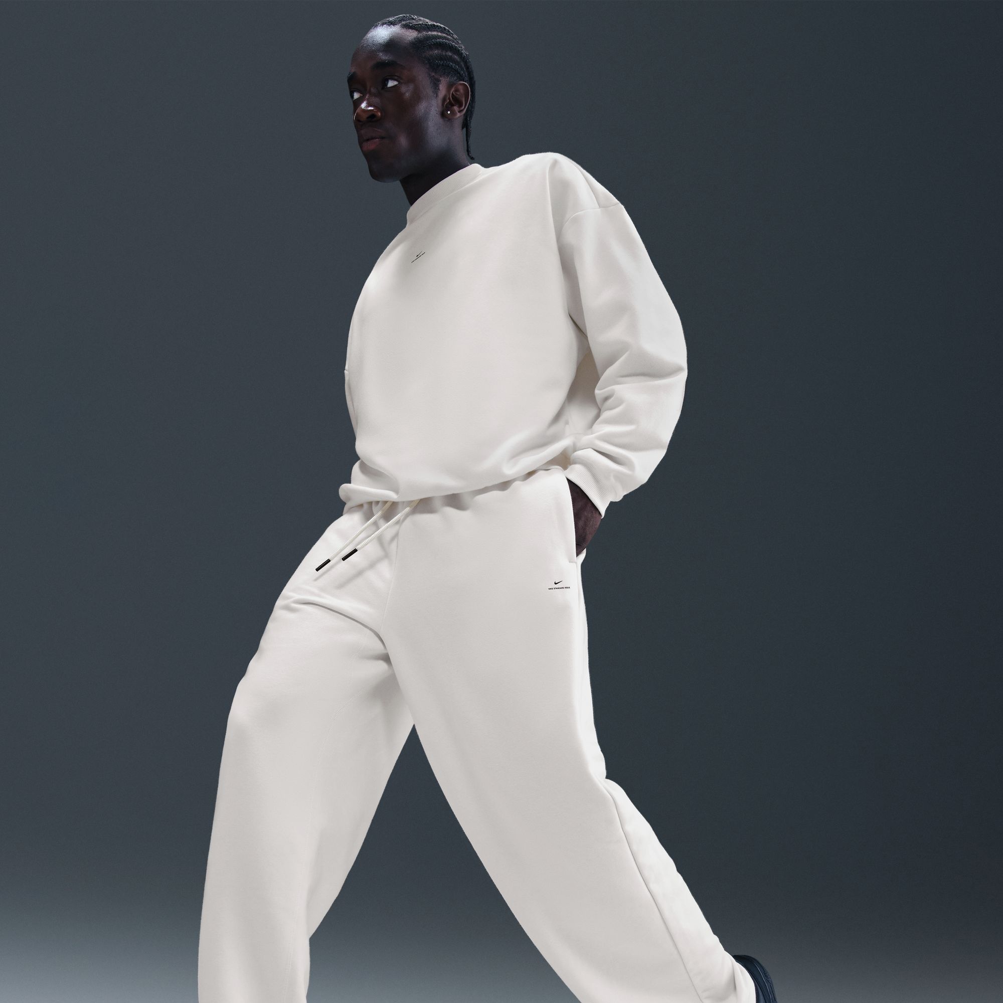 Nike Men's Therma-FIT Standard Issue Brushed Open Hem Pants product image