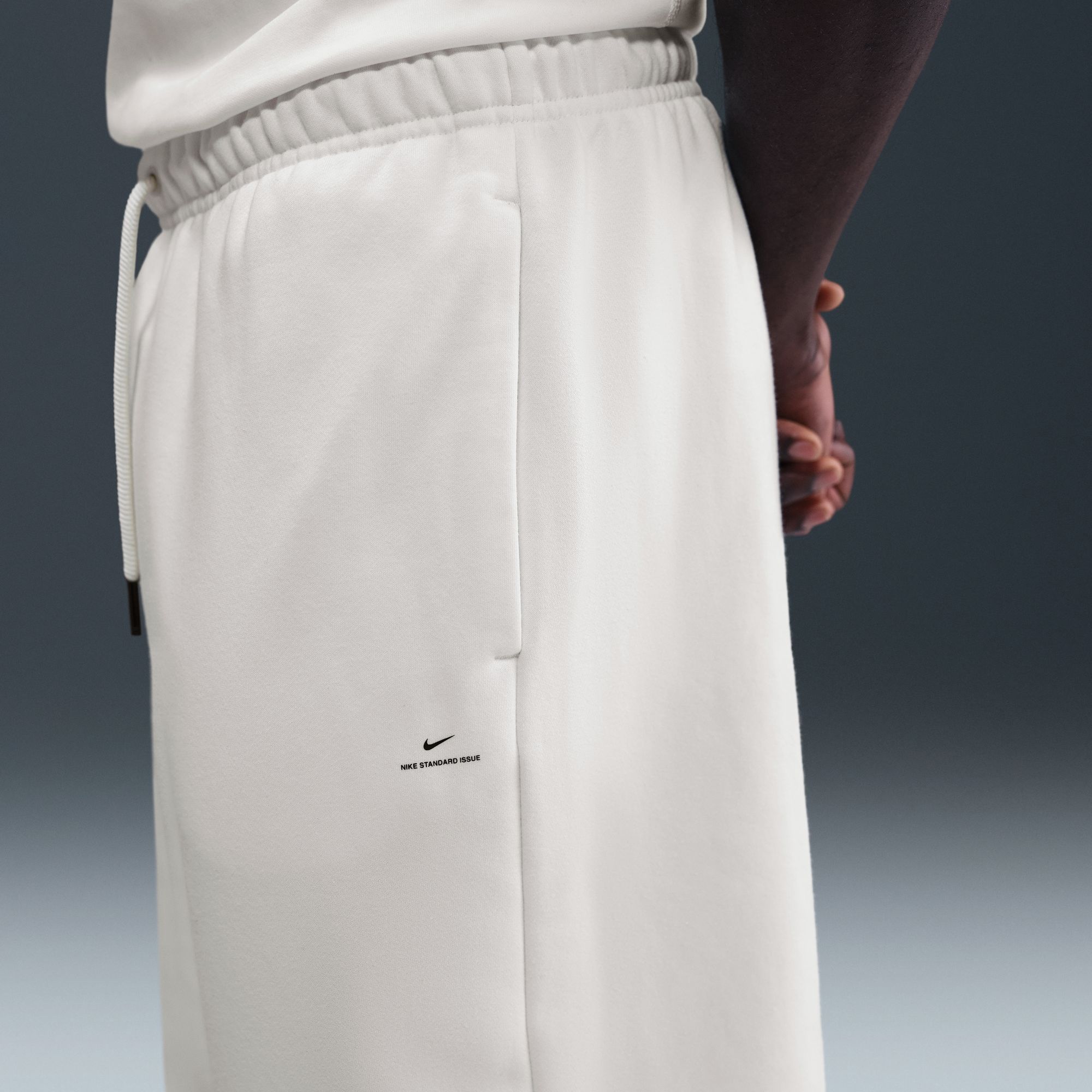 Nike Men's Therma-FIT Standard Issue Brushed Open Hem Pants product image