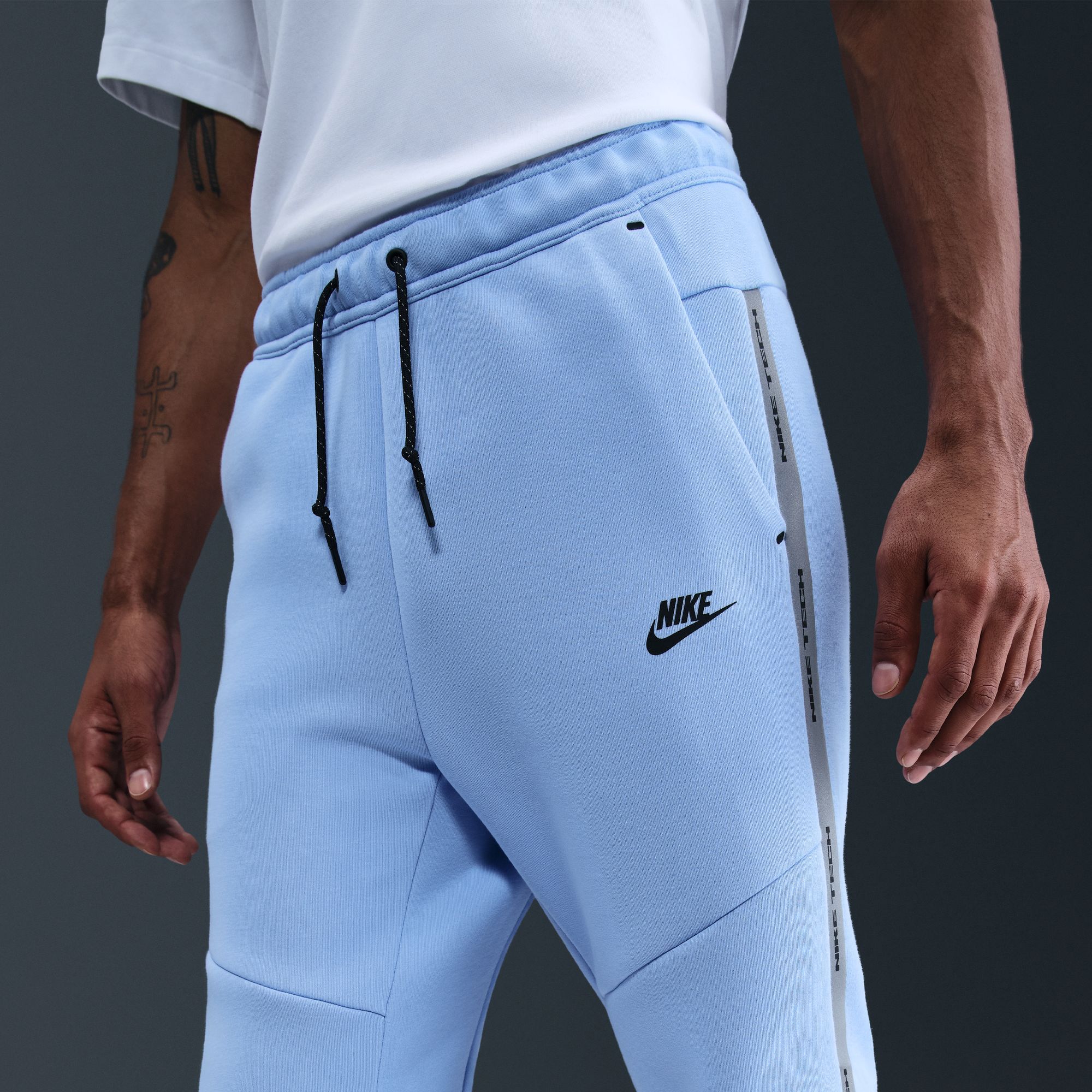 Nike Men's Tech Fleece Reflective Jogger Pants product image