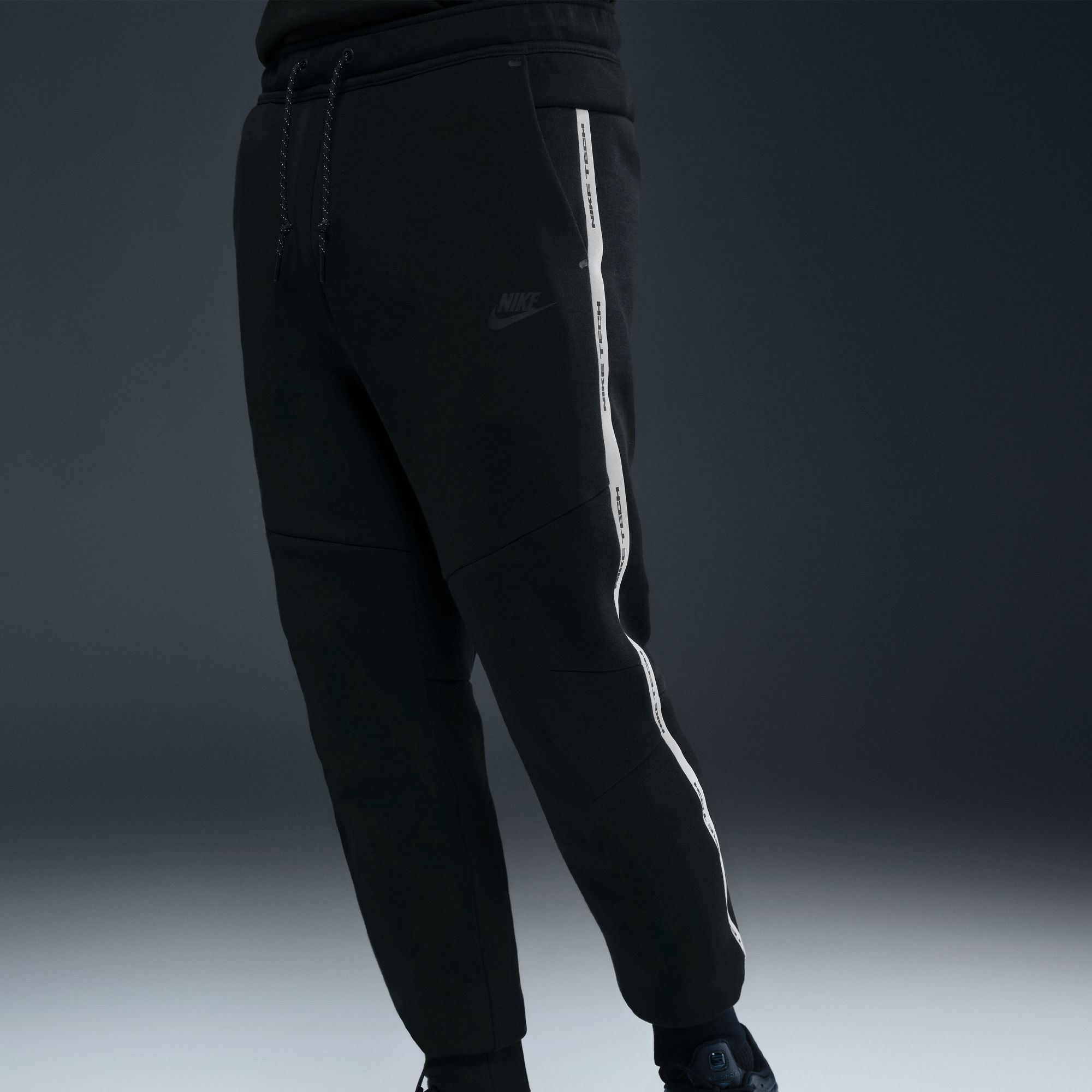 Nike Men's Tech Fleece Reflective Jogger Pants product image