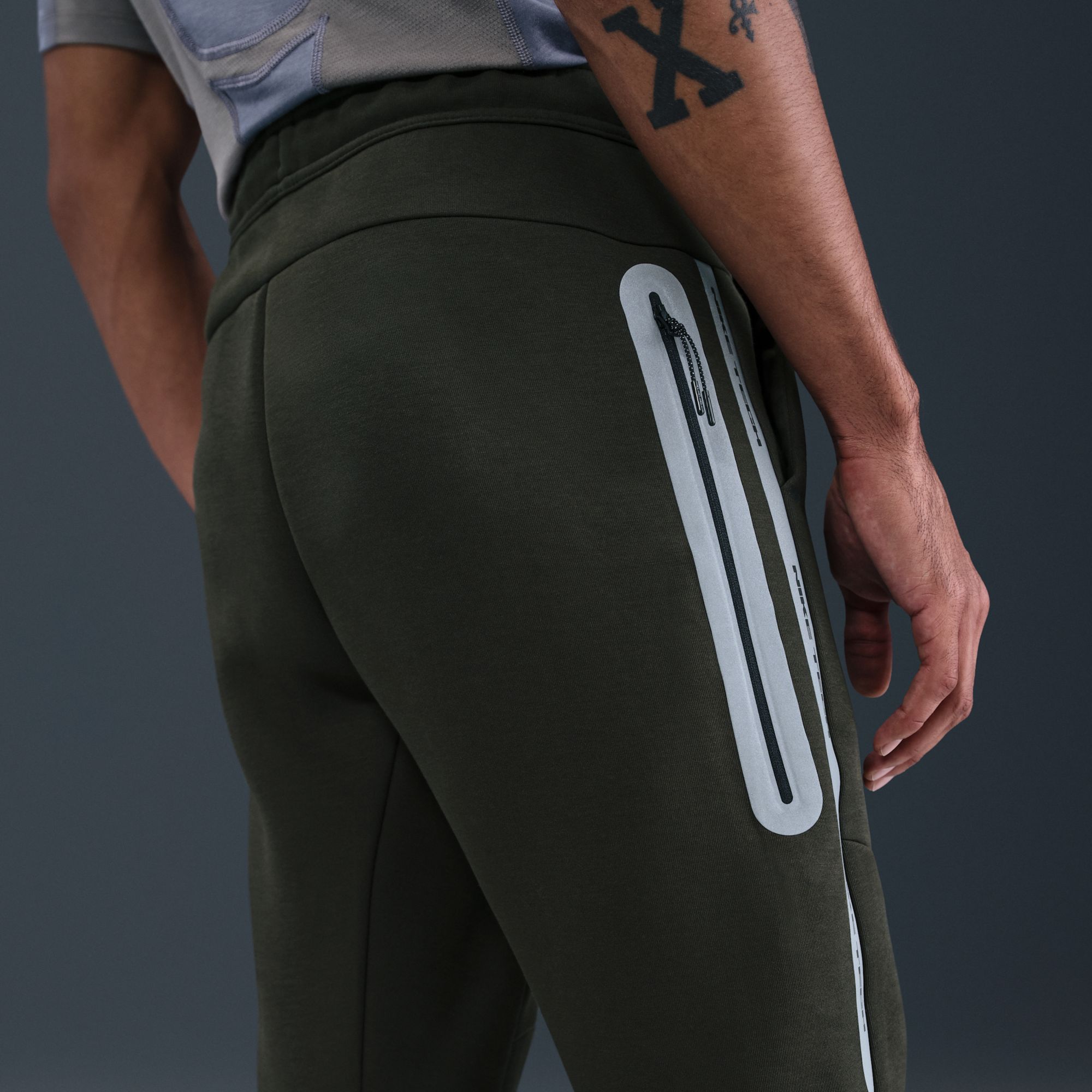 Nike Men's Tech Fleece Reflective Jogger Pants product image