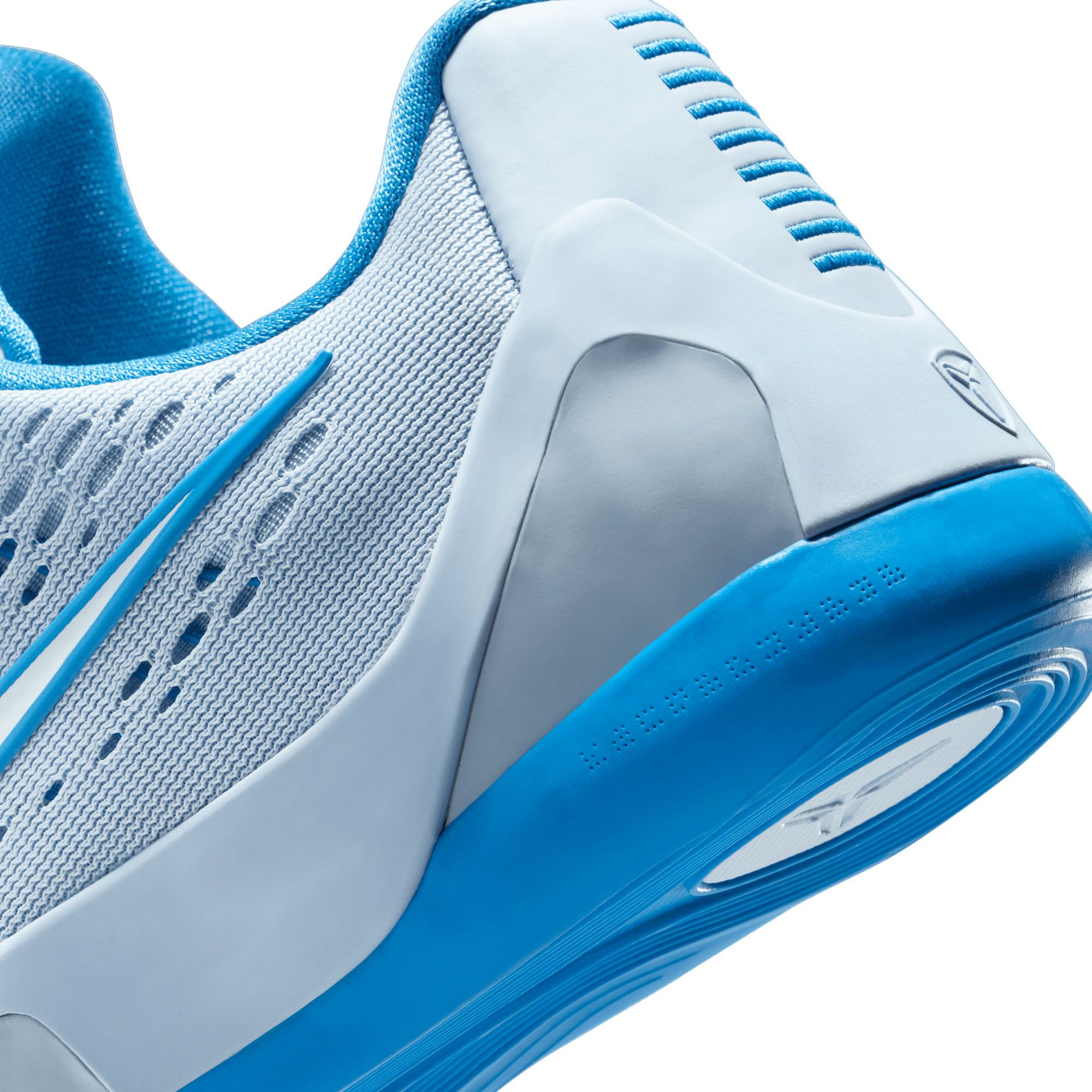 Nike Kids' Grade School Kobe 9 Low EM Basketball Shoes product image