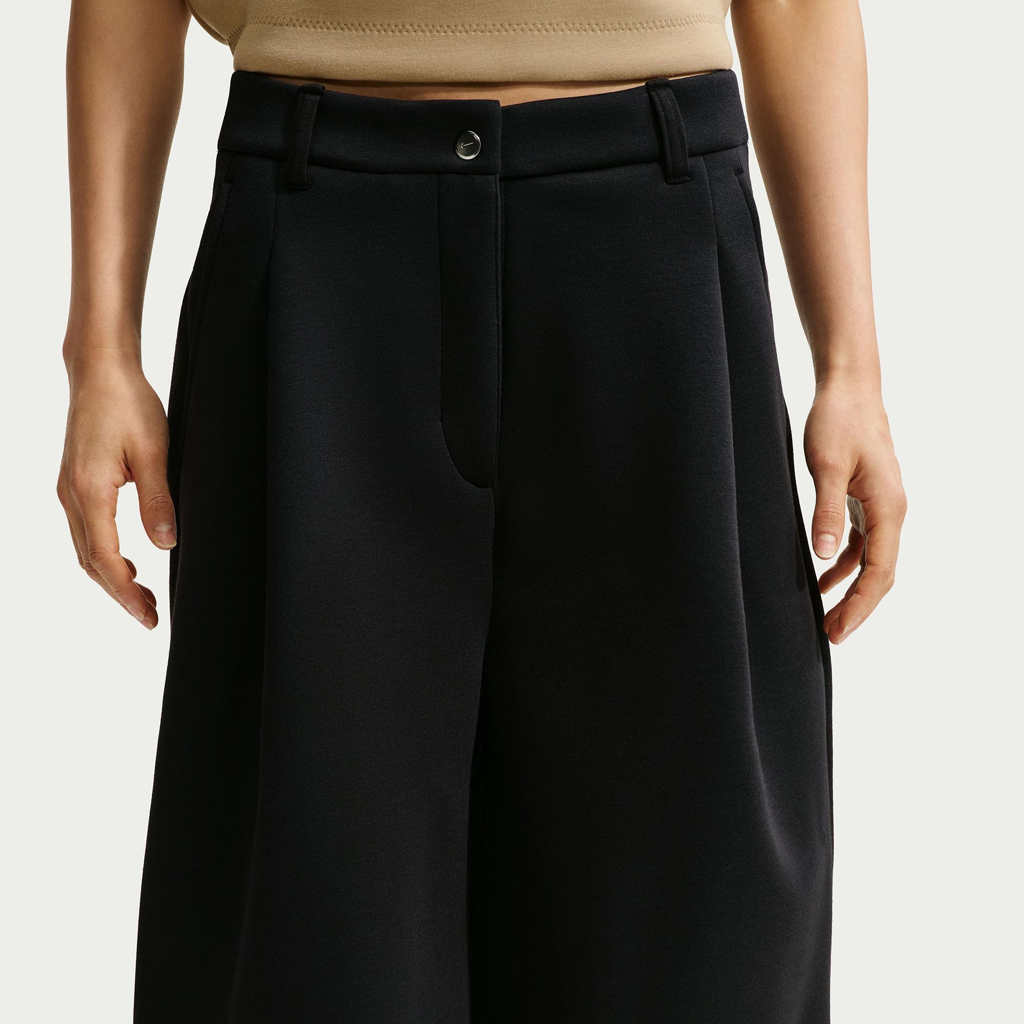 Nike Women's Pregame Fleece Oversized Mid-Rise Shorts product image