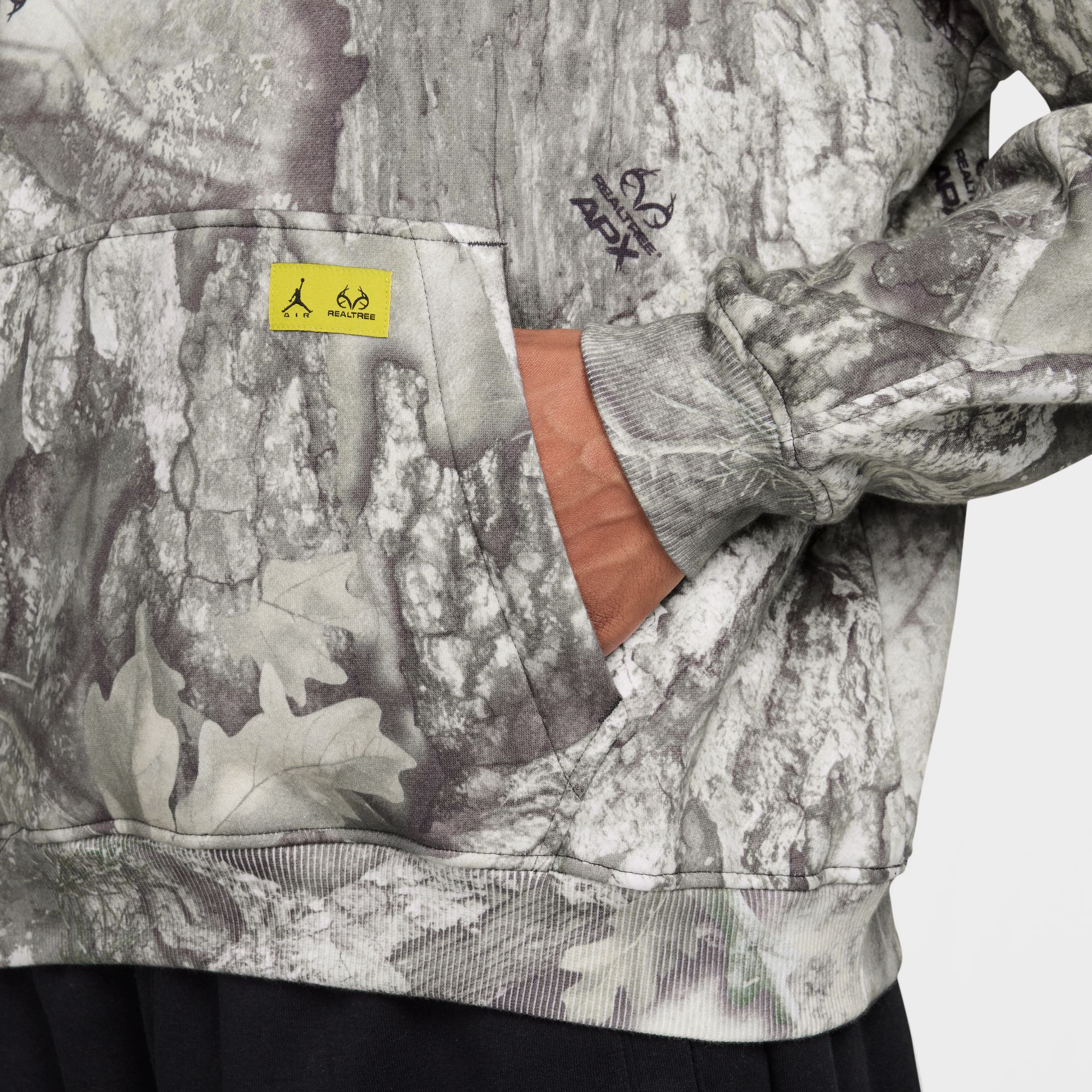 Jordan Brooklyn Men's Realtree Fleece Pullover Hoodie product image