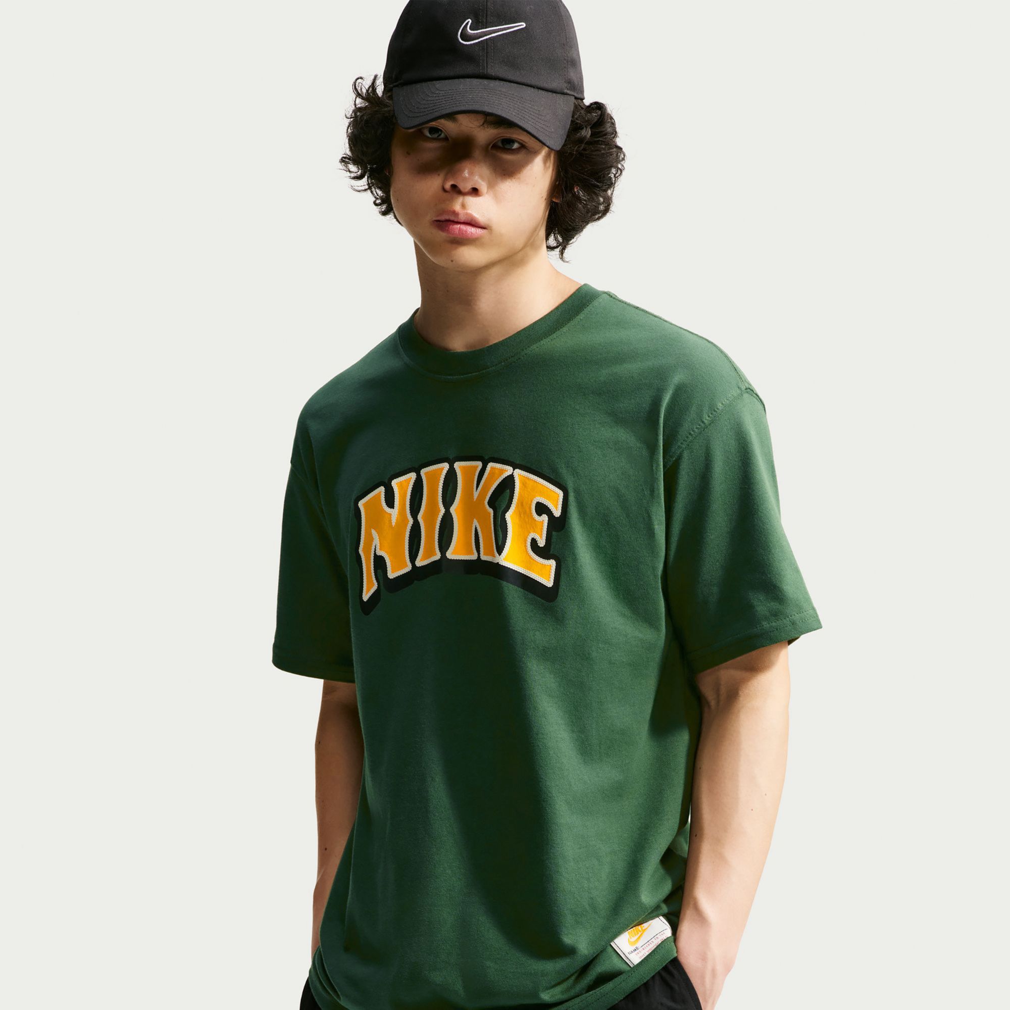 Nike Men's Sportswear Arch Logo Graphic T-Shirt product image