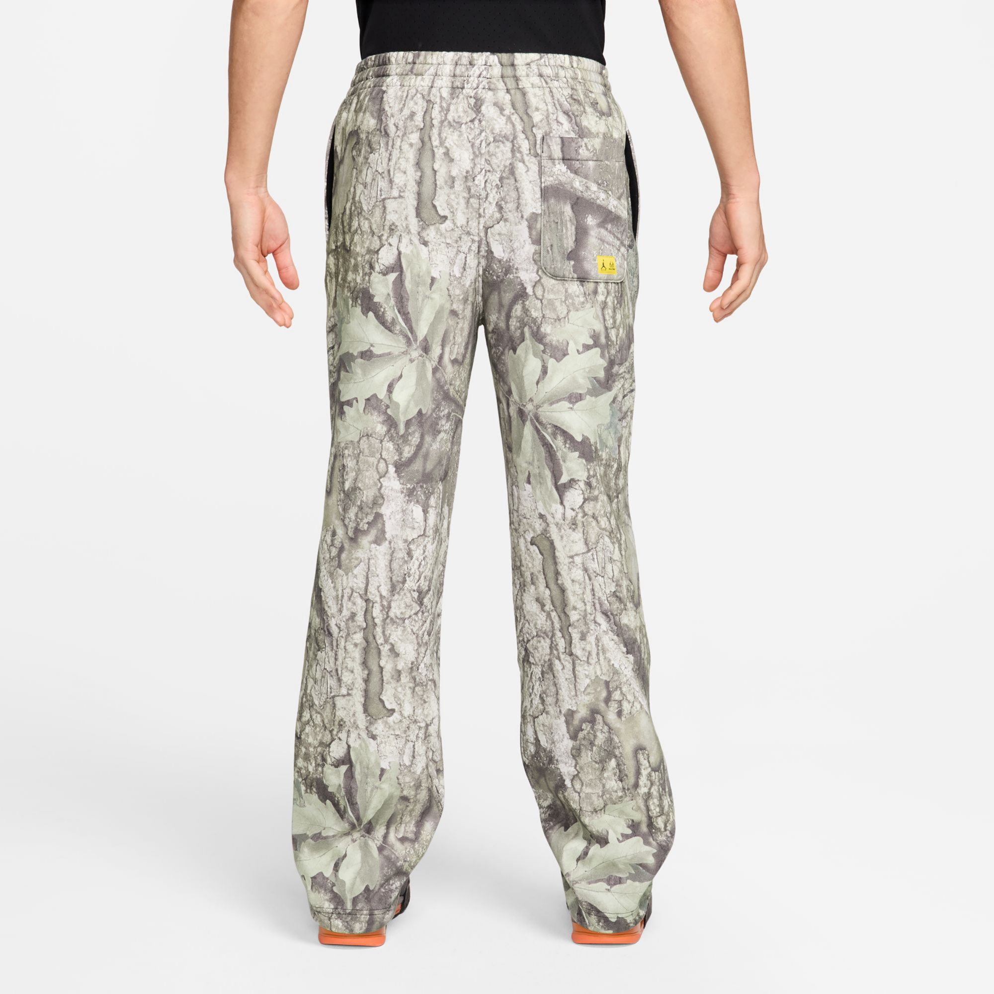 Jordan Men's Brooklyn Realtree Fleece Open-Hem Pants product image