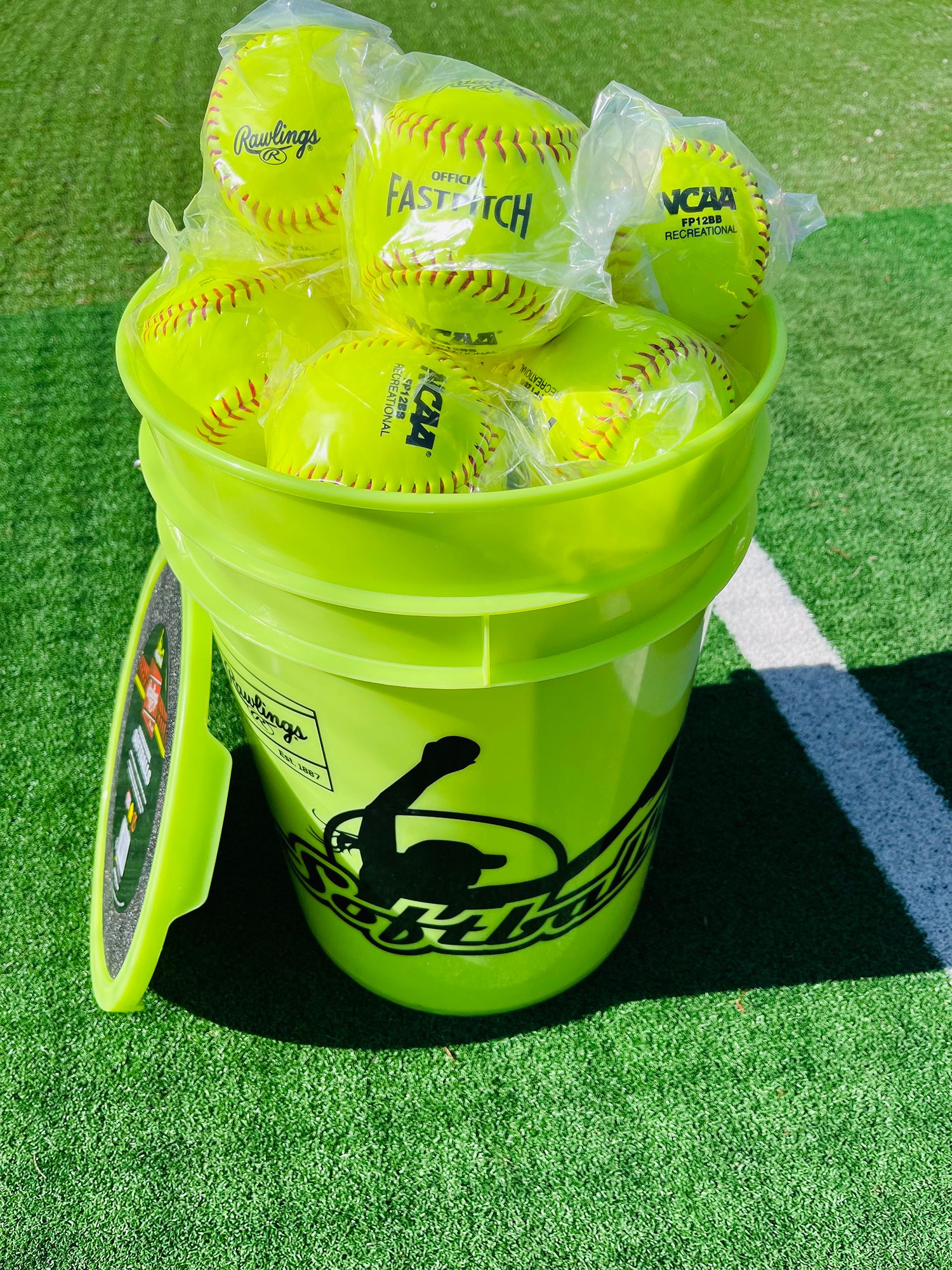 Rawlings 12" Practice Fastpitch Softball Bucket - 12 Pack product image