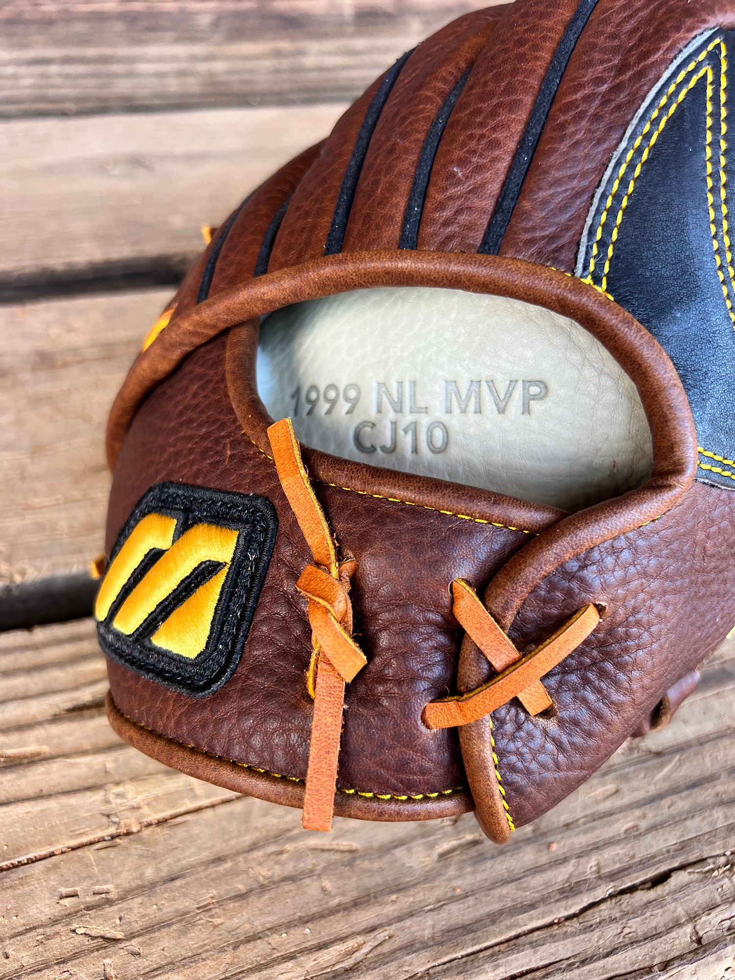 Mizuno 11.75” MCL-5001 Chipper Jones 99MVP Game Model Limited Edition Glove 2025 product image