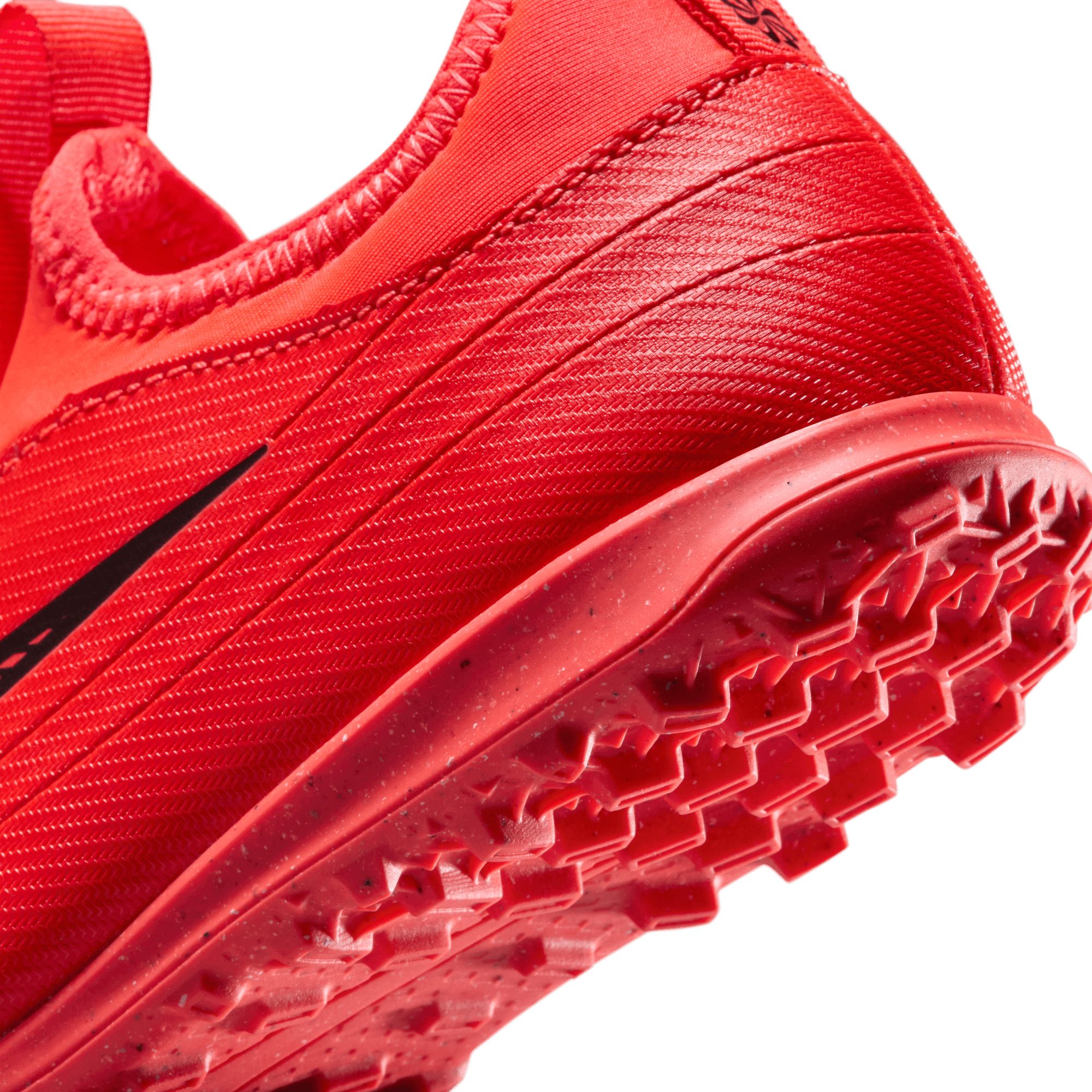 Nike Kids' Preschool Mercurial Vapor 17 Club Turf Soccer Cleats product image