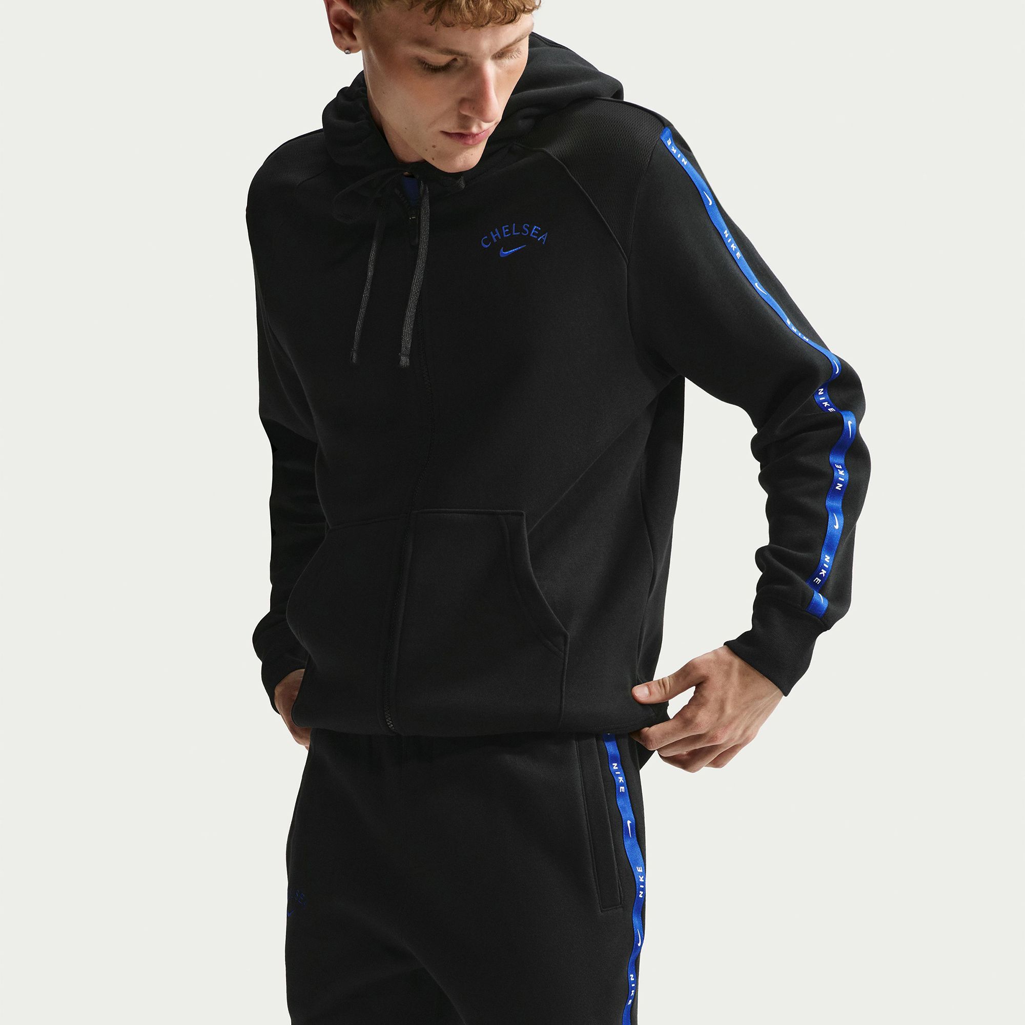 Nike Adult Chelsea FC Black Fleece Jogger Pants | Dick's Sporting