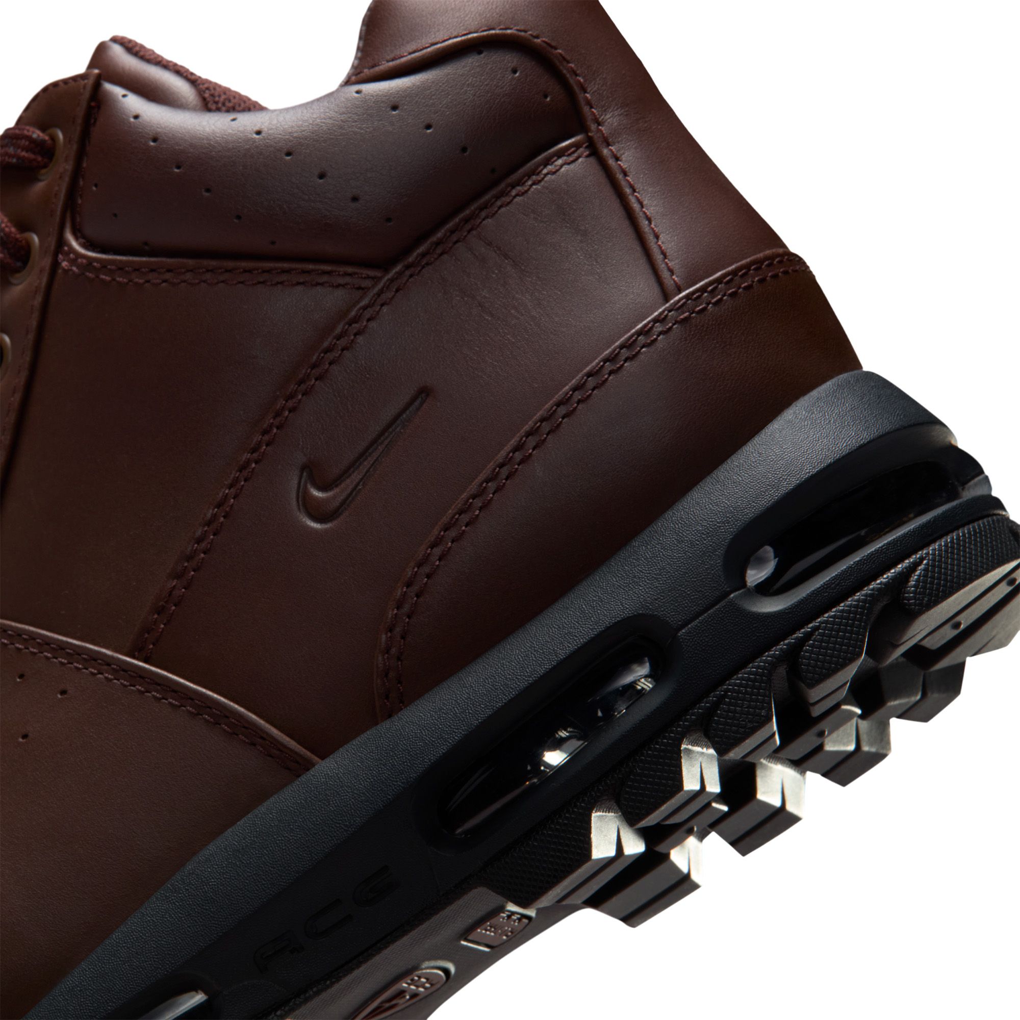 Nike Men's Air Max Goadome Shoes product image