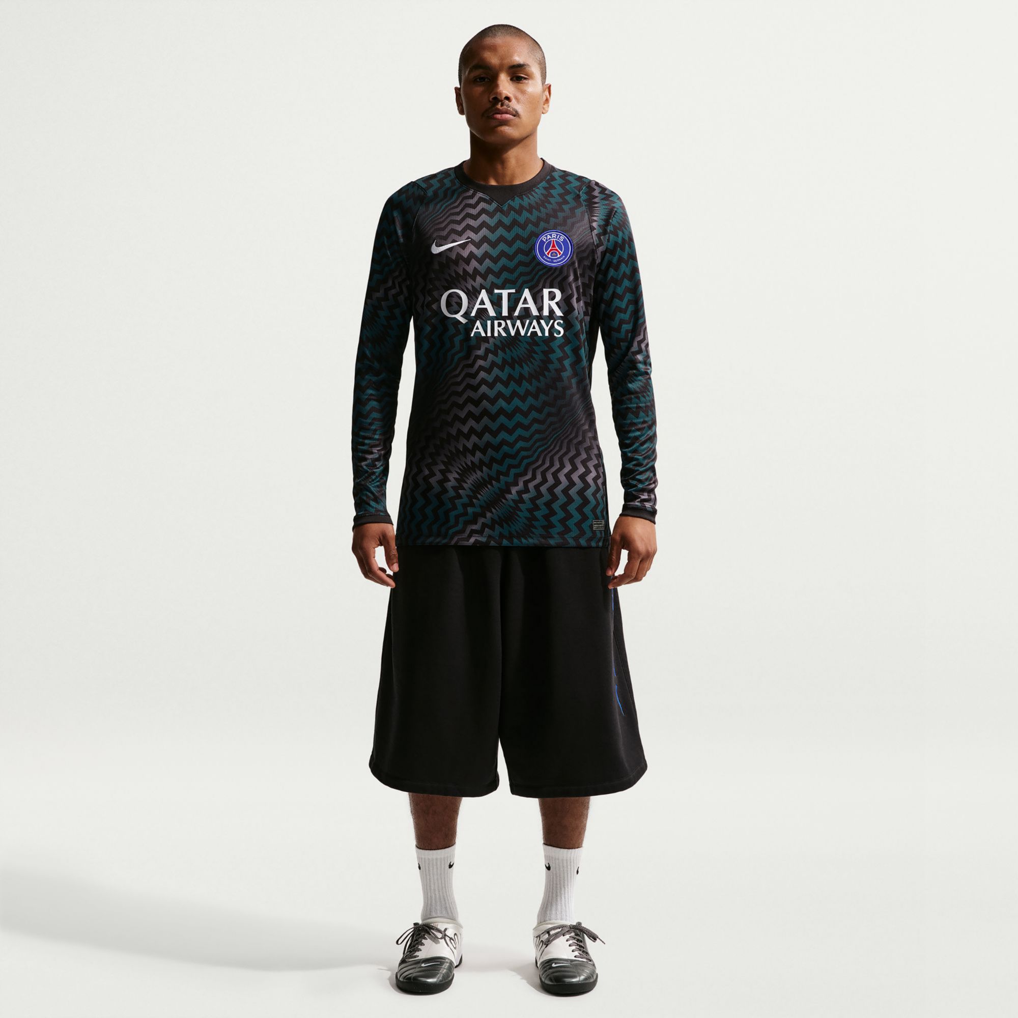 Nike Adult Paris Saint-Germain FC Black 2026 Home Goalkeeper Jersey product image