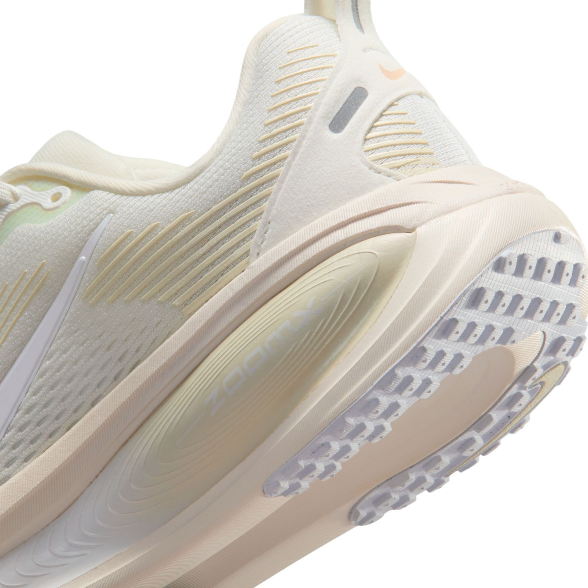 Nike Women's Vomero 18 Running Shoes product image