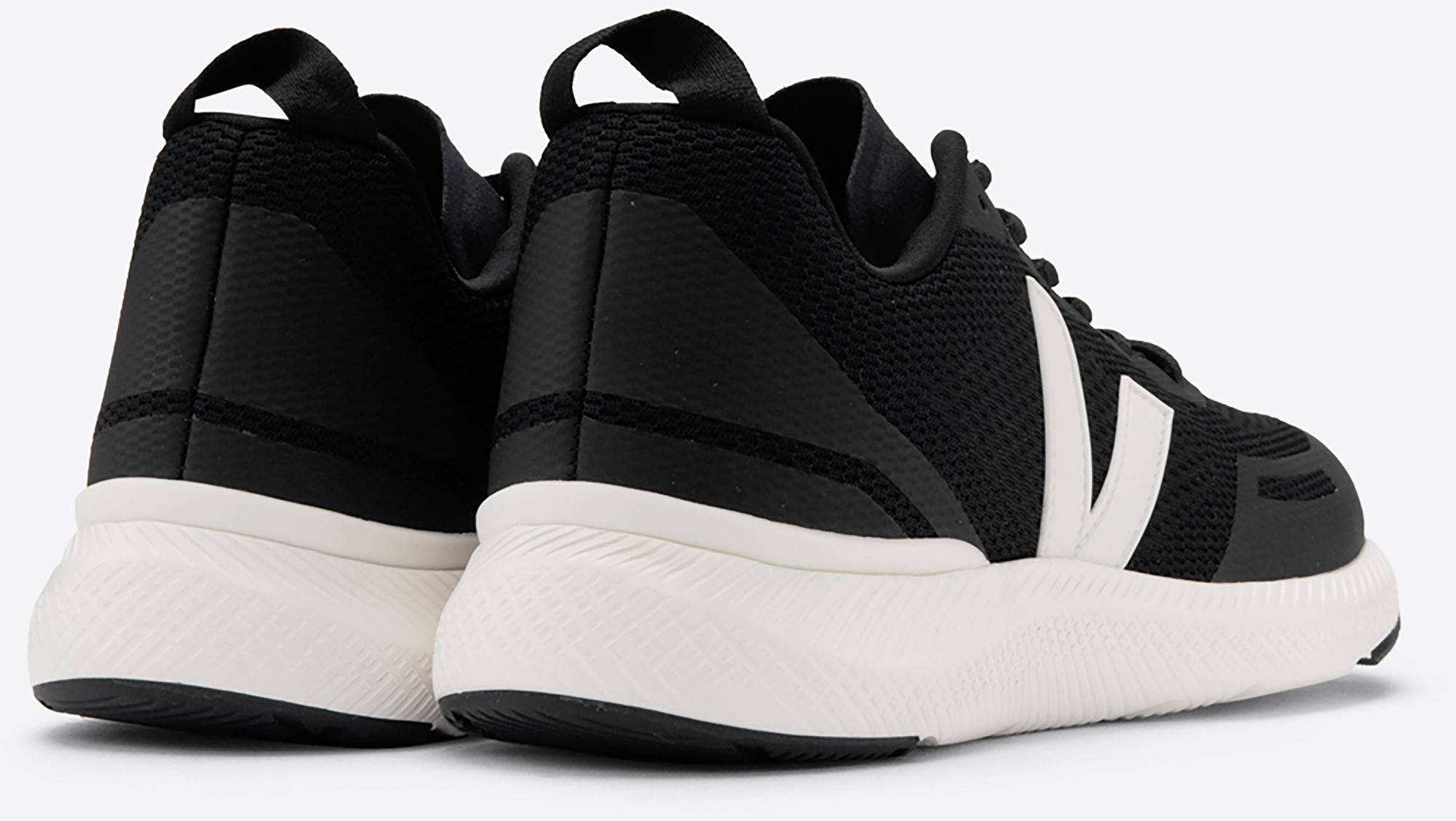 VEJA Men's Impala Shoes product image