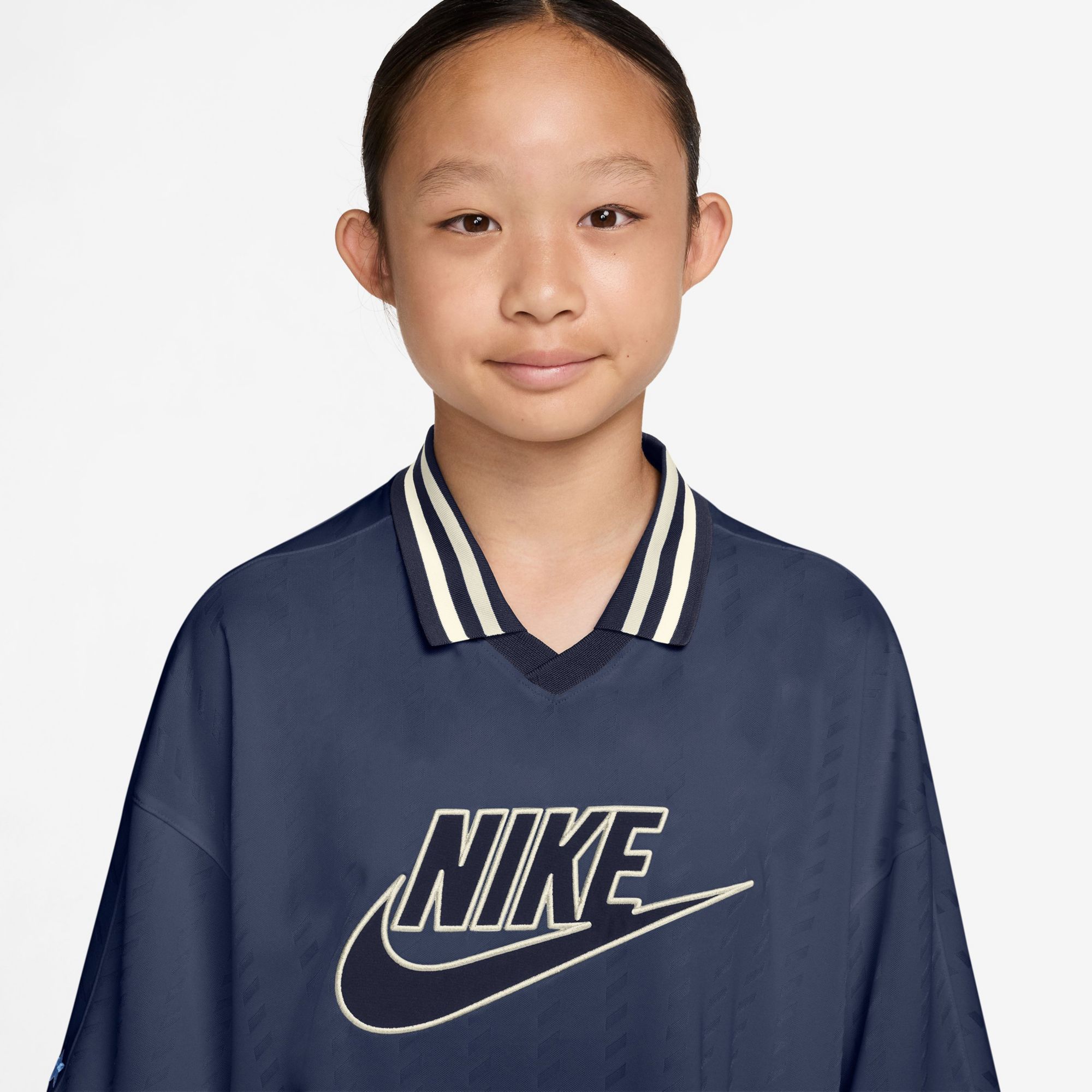 Nike Youth Sportswear Short-Sleeve Jersey product image