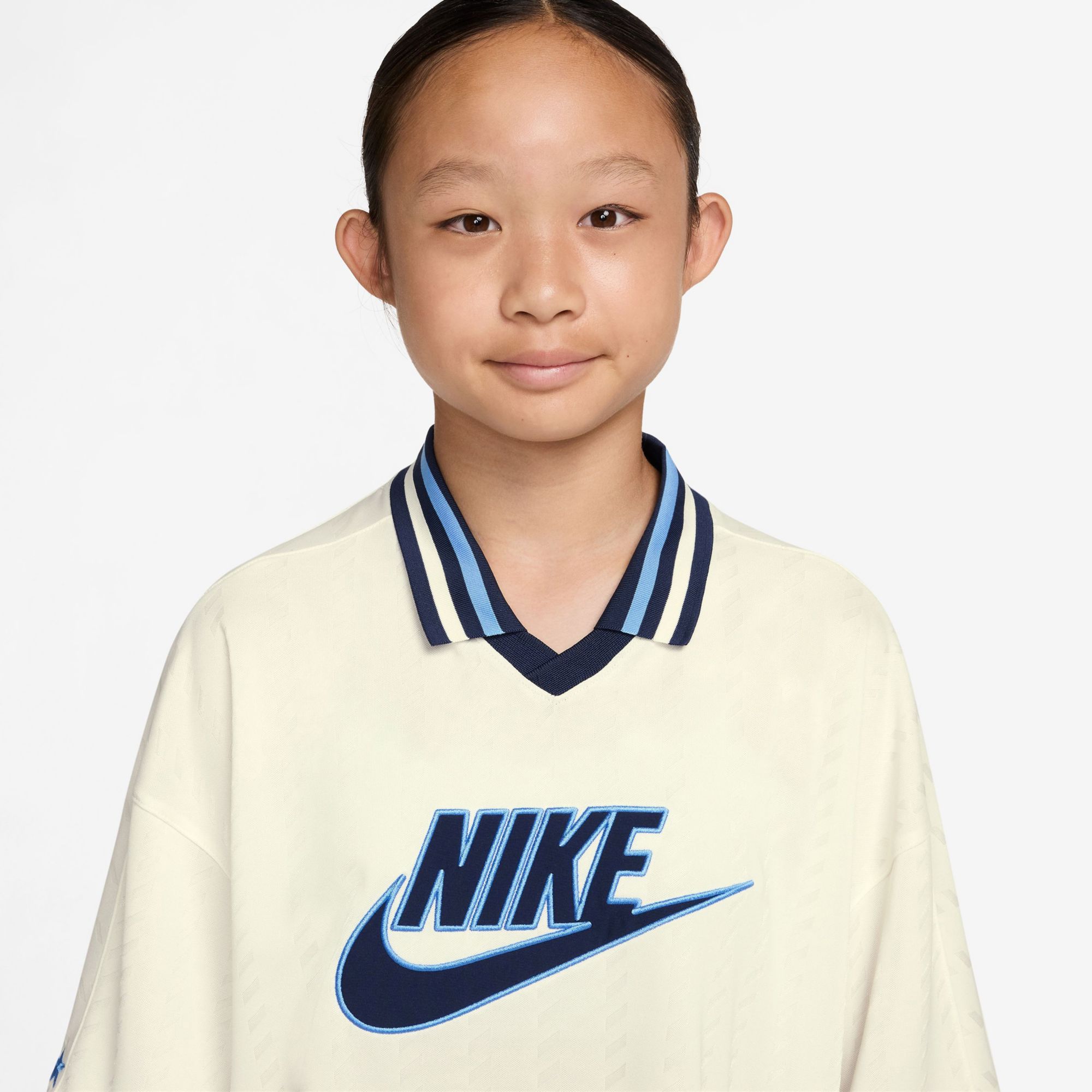 Nike Youth Sportswear Short-Sleeve Jersey product image