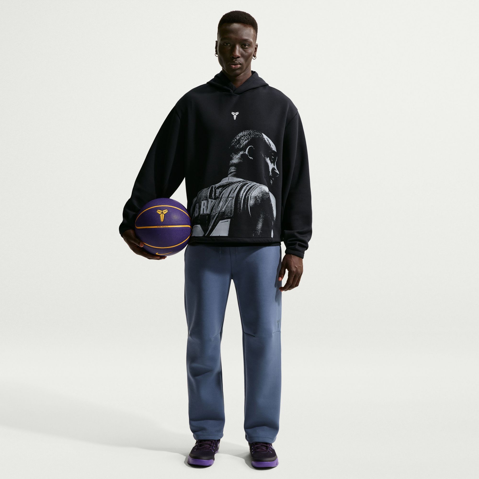 Nike Men's Kobe Bryant Dri-FIT Max90 Fleece Hoodie product image