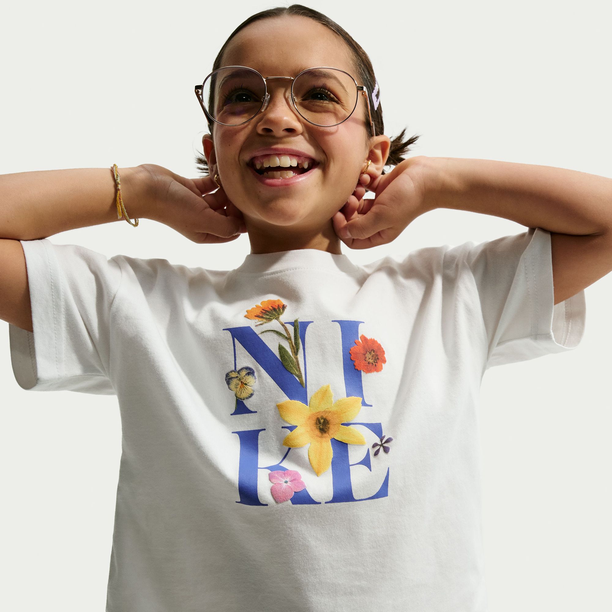 Nike Girls' Sportswear Boxy Spring Graphic T-Shirt product image