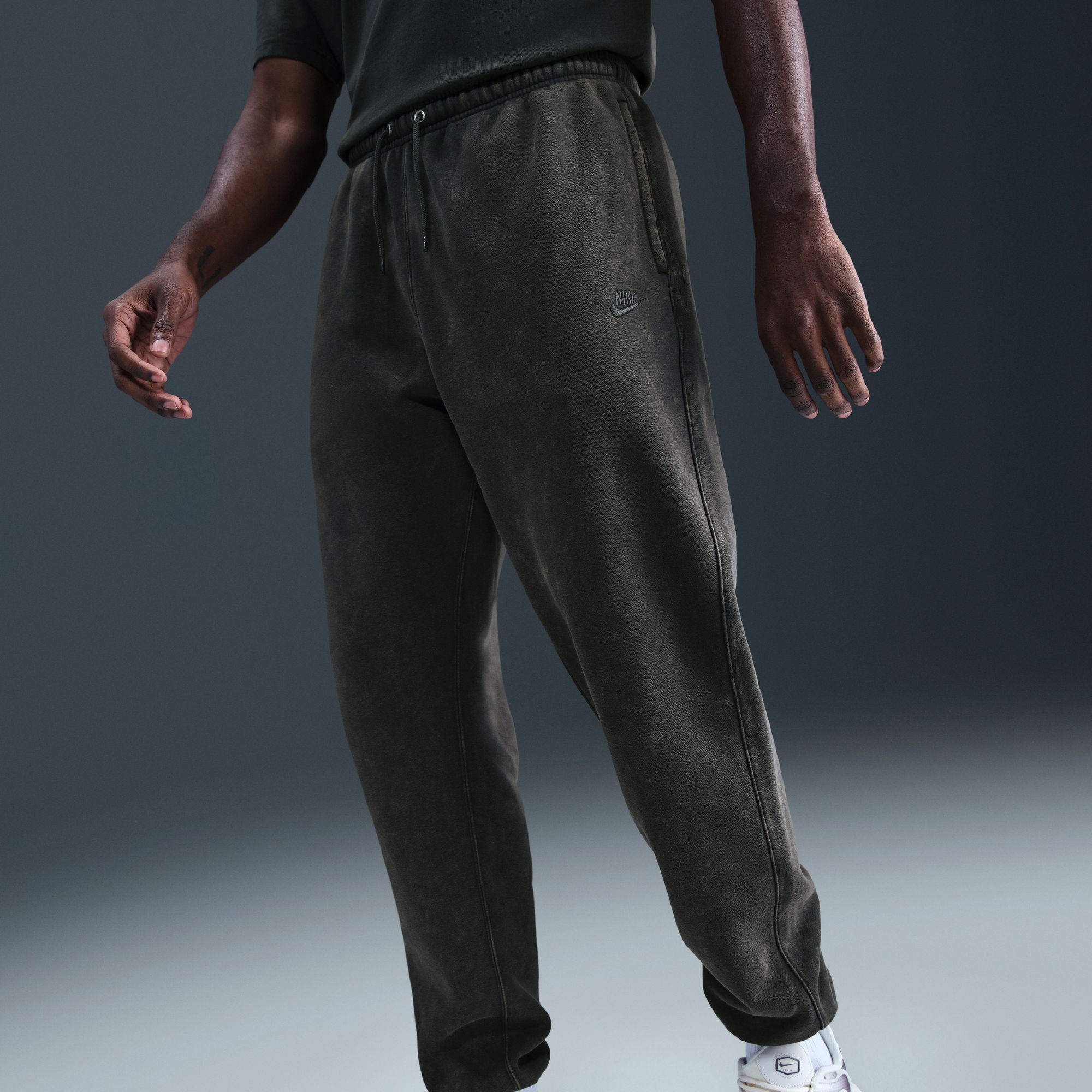 Nike Men's Club Fleece Washed Cuffed Pants product image