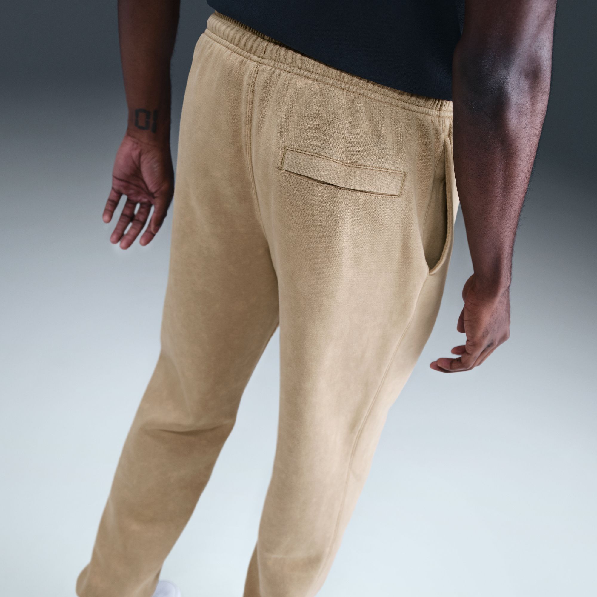 Nike Men's Club Fleece Washed Cuffed Pants product image