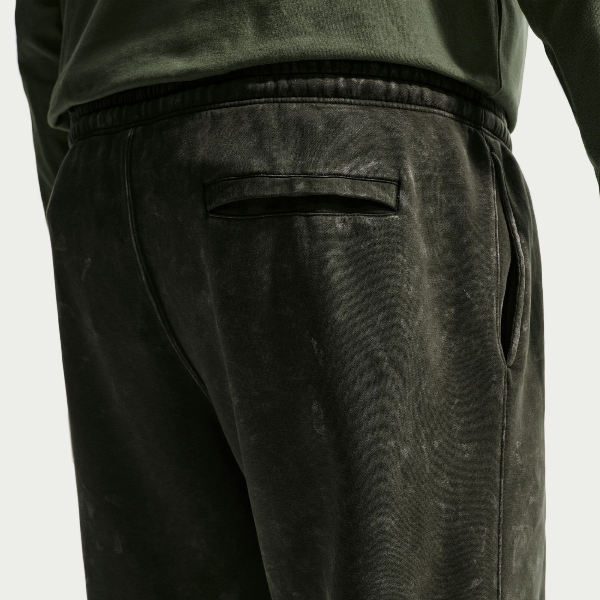 Nike Men's Club Fleece Washed Cuffed Pants product image