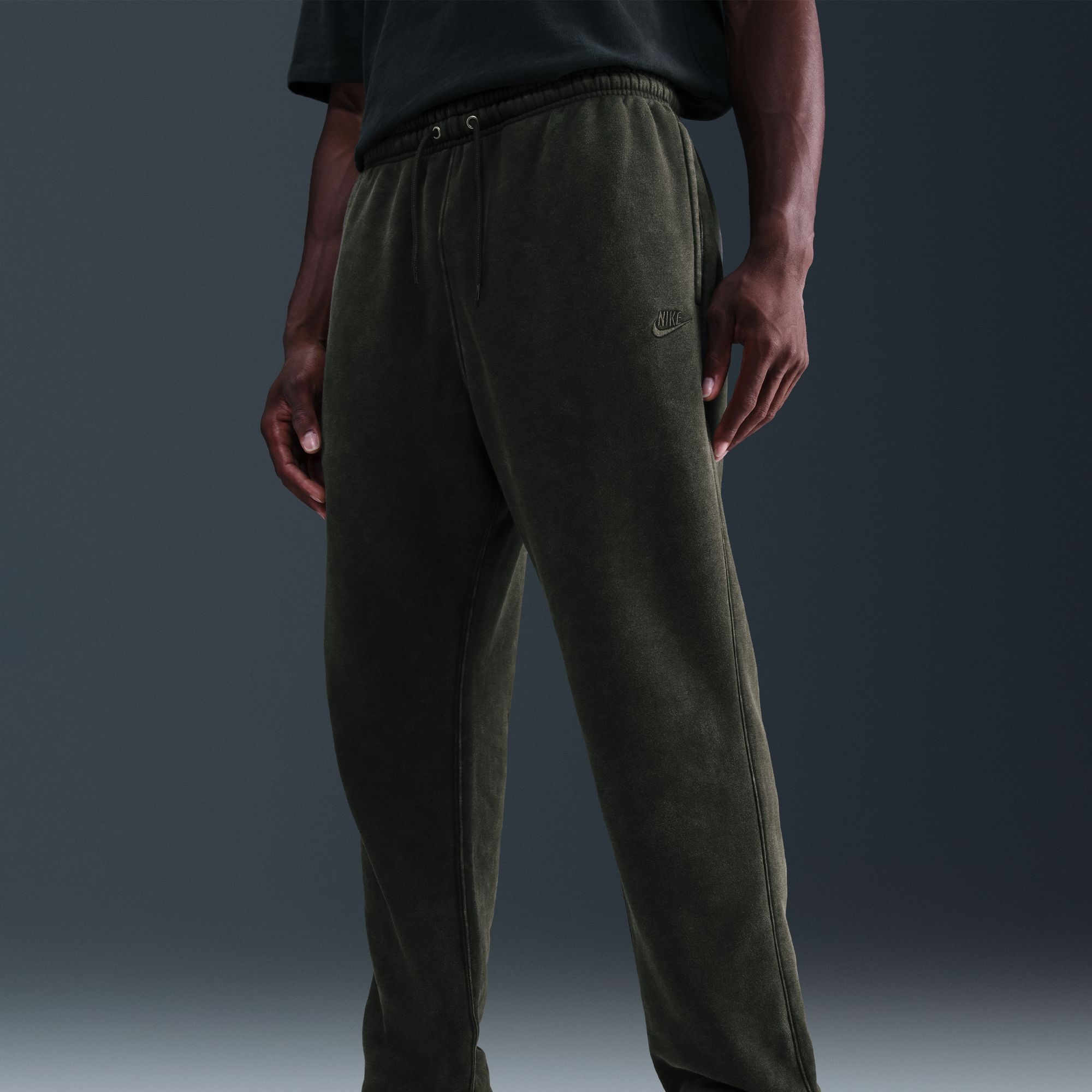 Nike Men's Club Fleece Washed Cuffed Pants product image