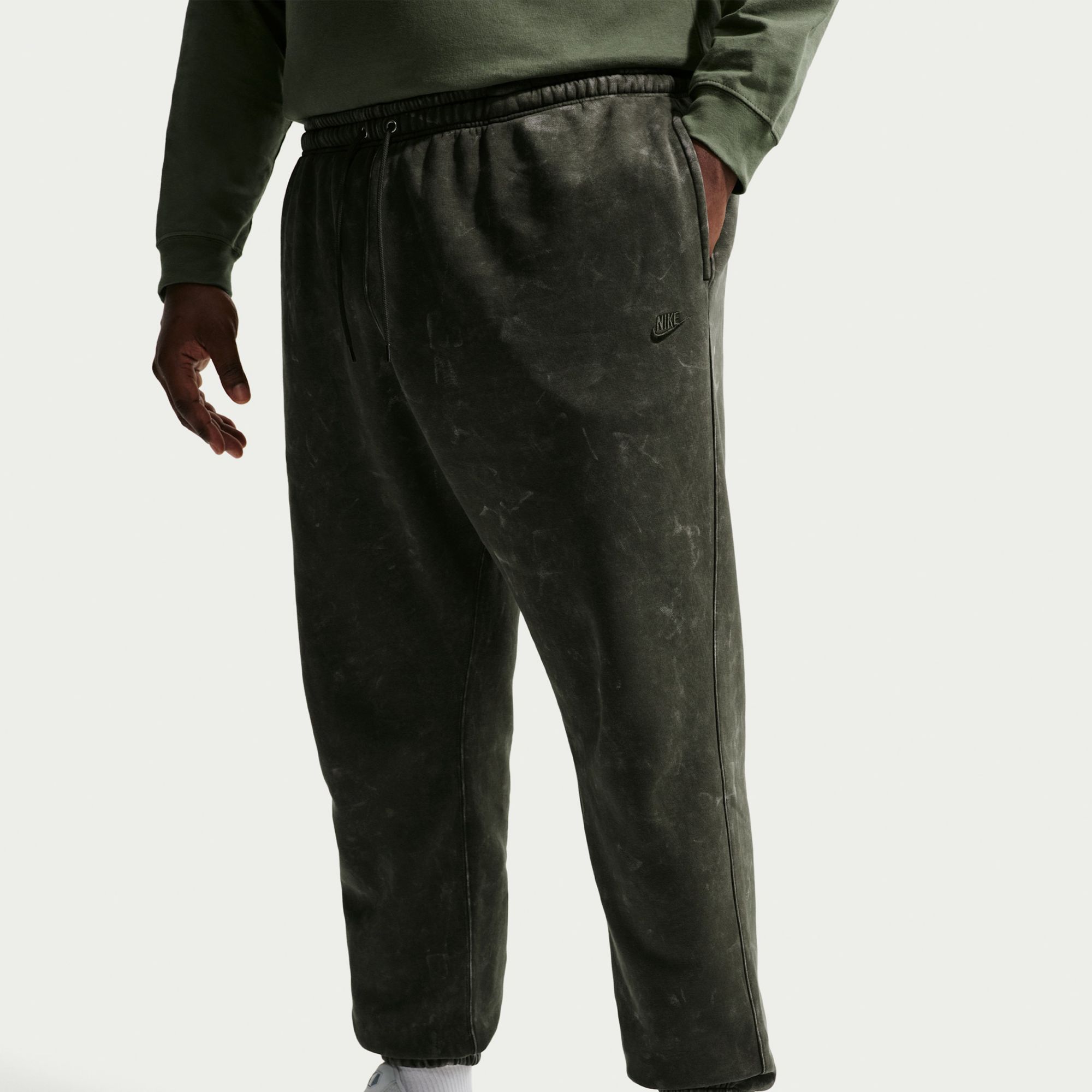 Nike Men's Club Fleece Washed Cuffed Pants product image