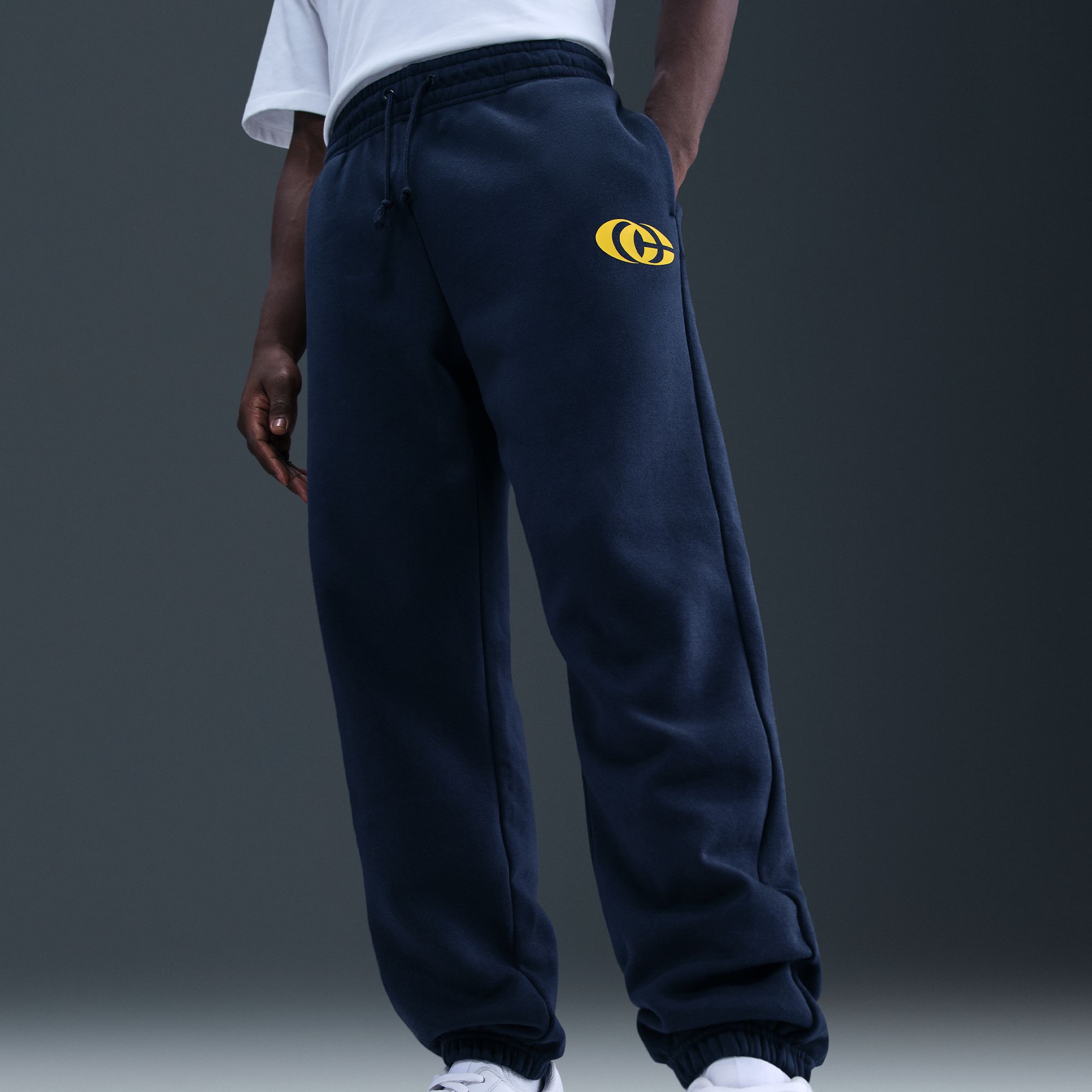Nike Caitlin Clark Basketball Phoenix Fleece Pants product image