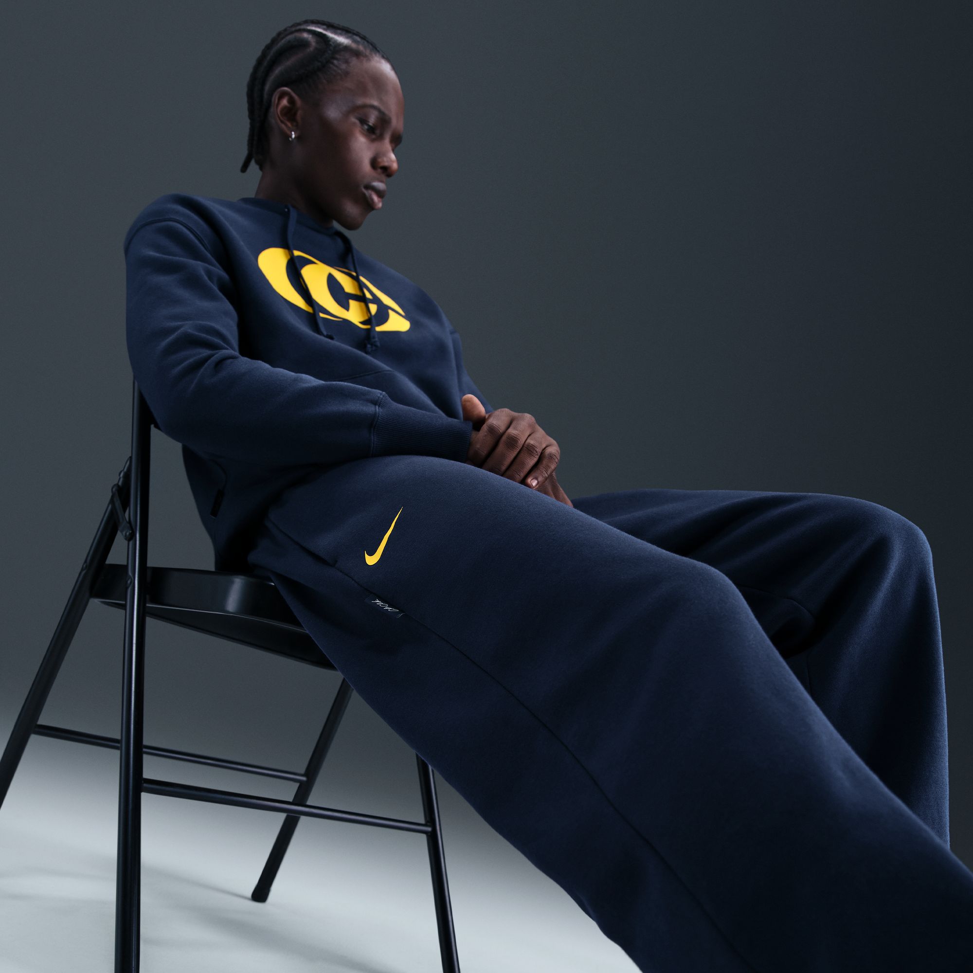 Nike Caitlin Clark Basketball Phoenix Fleece Pants product image