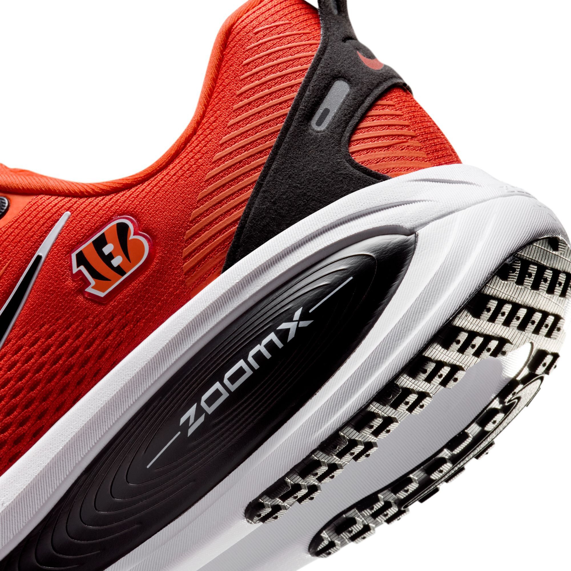 Nike Vomero 18 Bengals Running Shoes product image