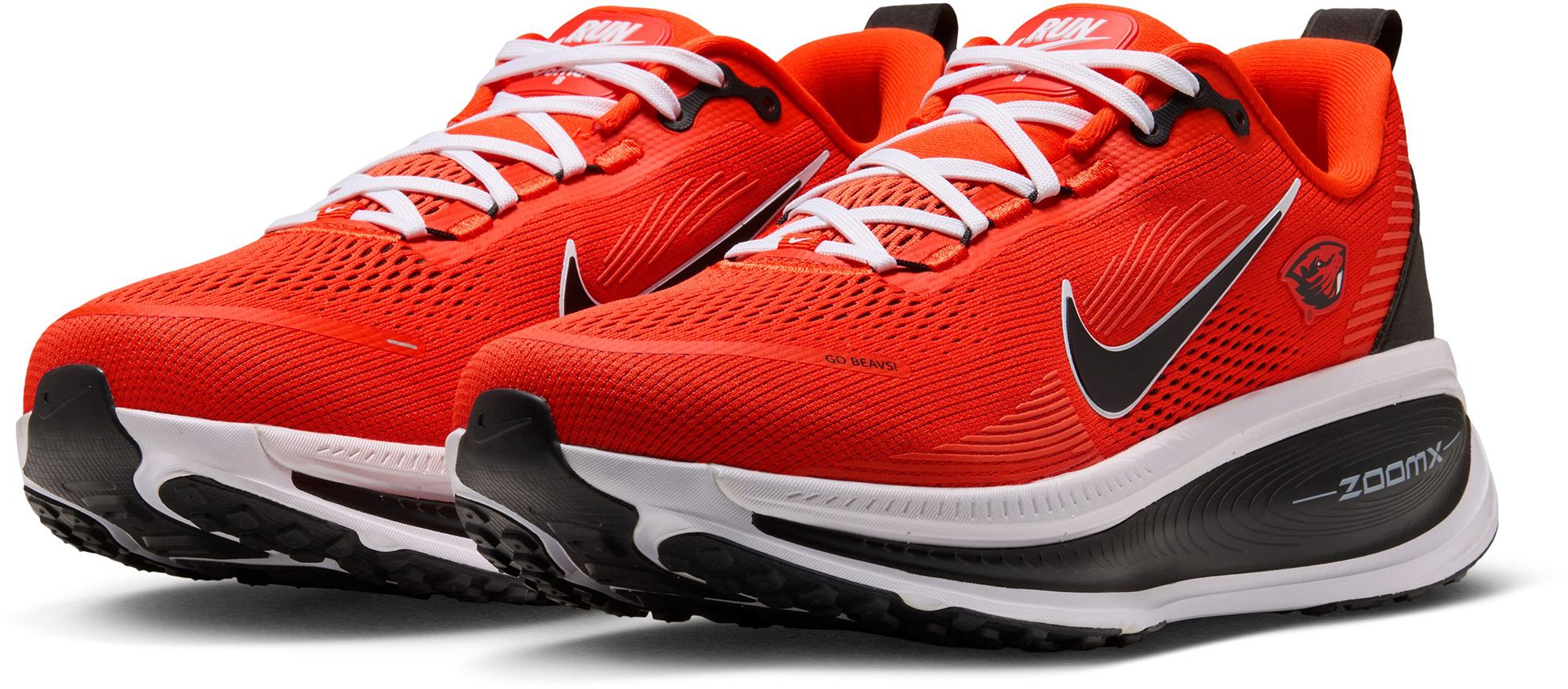 Nike Vomero 18 Oregon State Running Shoes product image