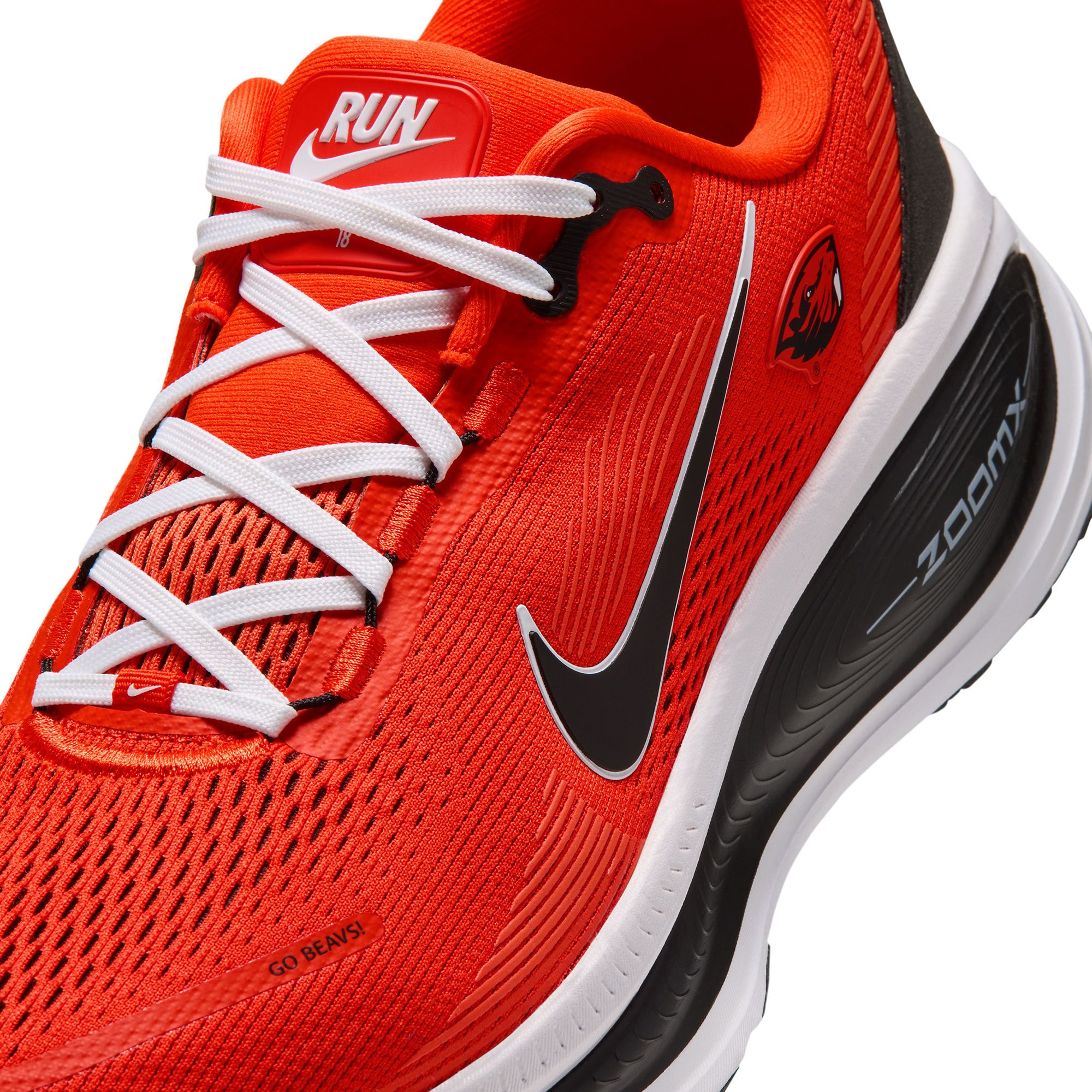 Nike Vomero 18 Oregon State Running Shoes product image