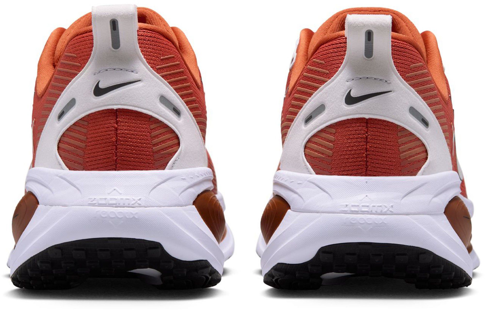 Nike Vomero 18 Texas Running Shoes product image