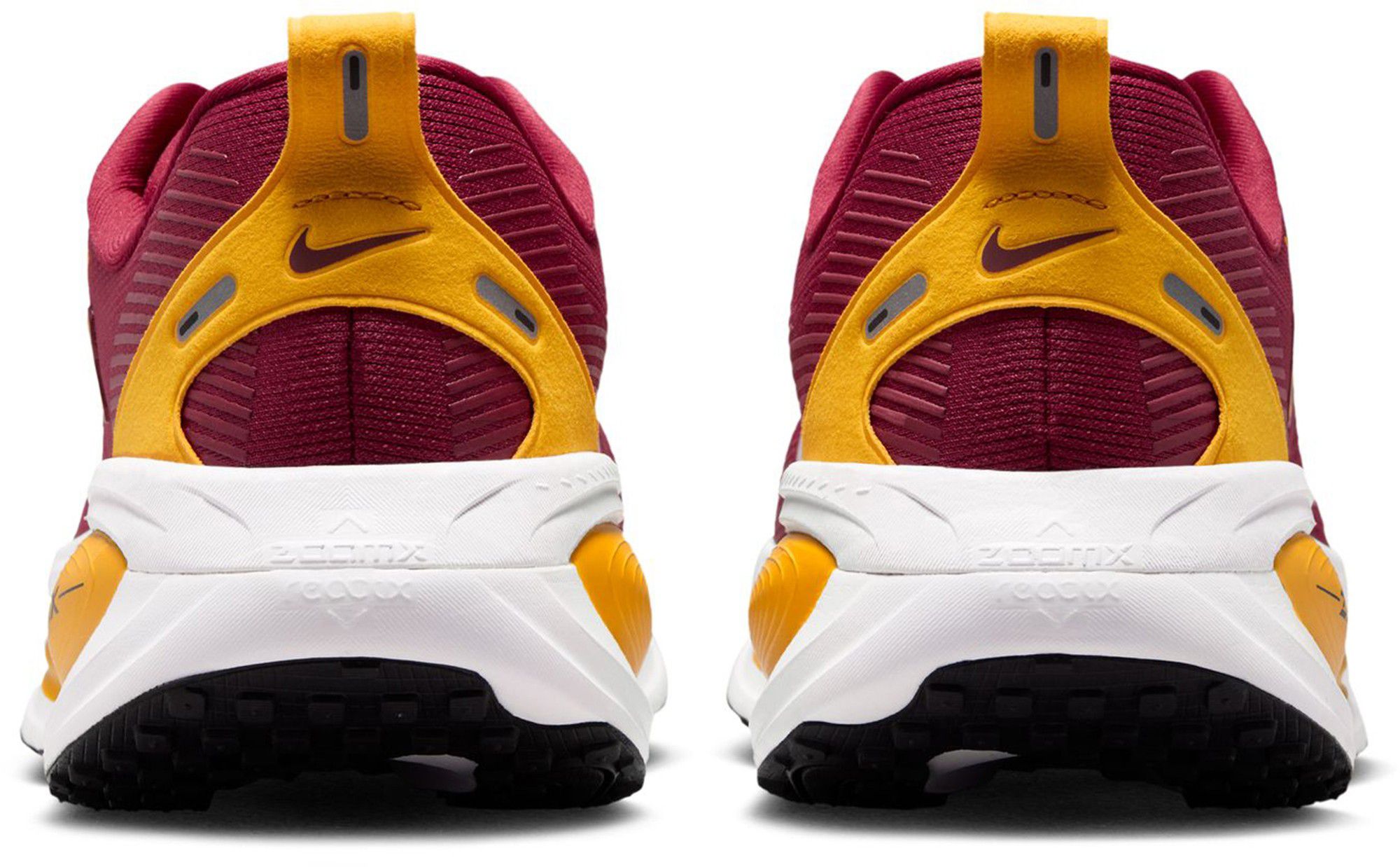 Nike Vomero 18 USC Running Shoes product image