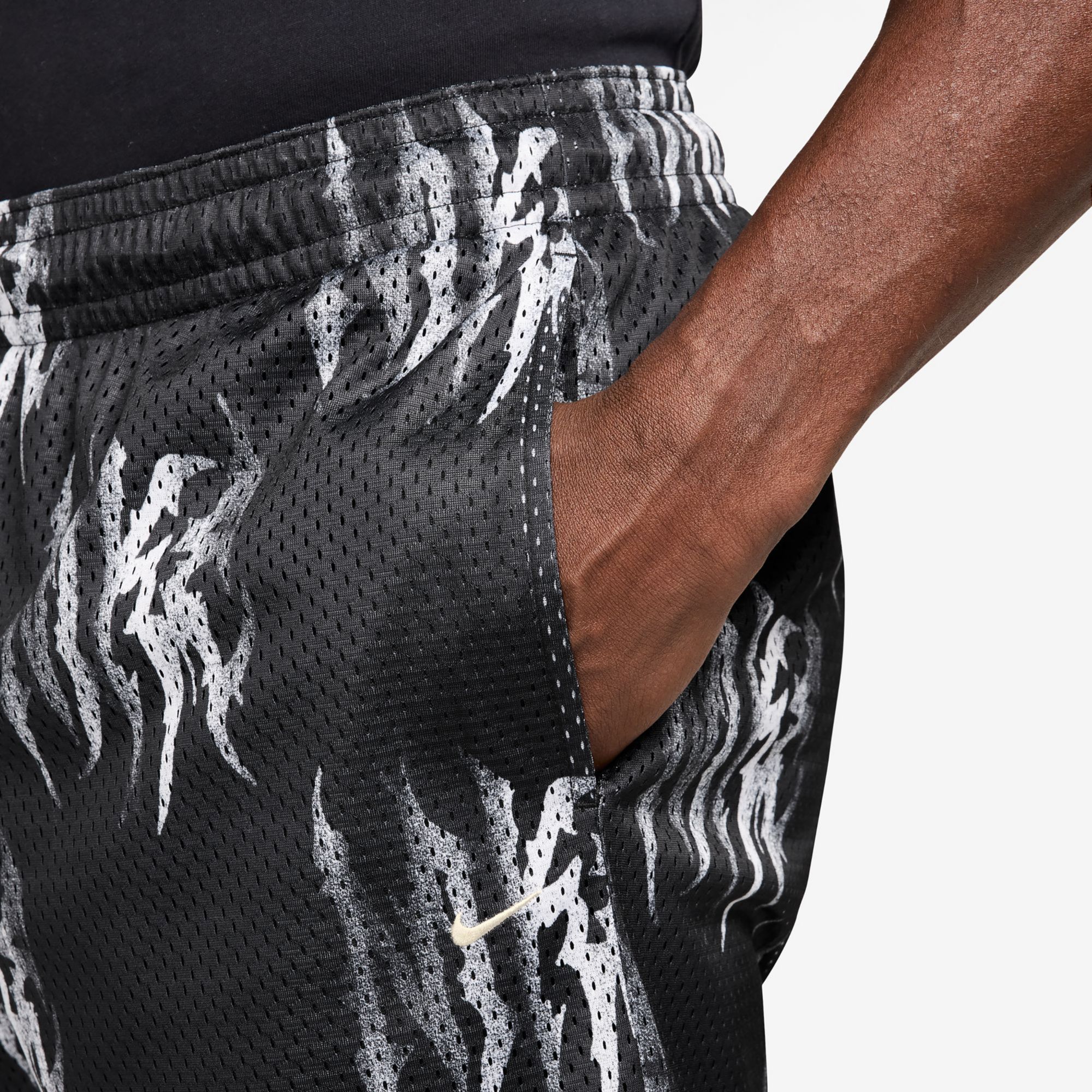 Nike Men's Dri-FIT Standard Issue 5'' Basketball Practice Short product image