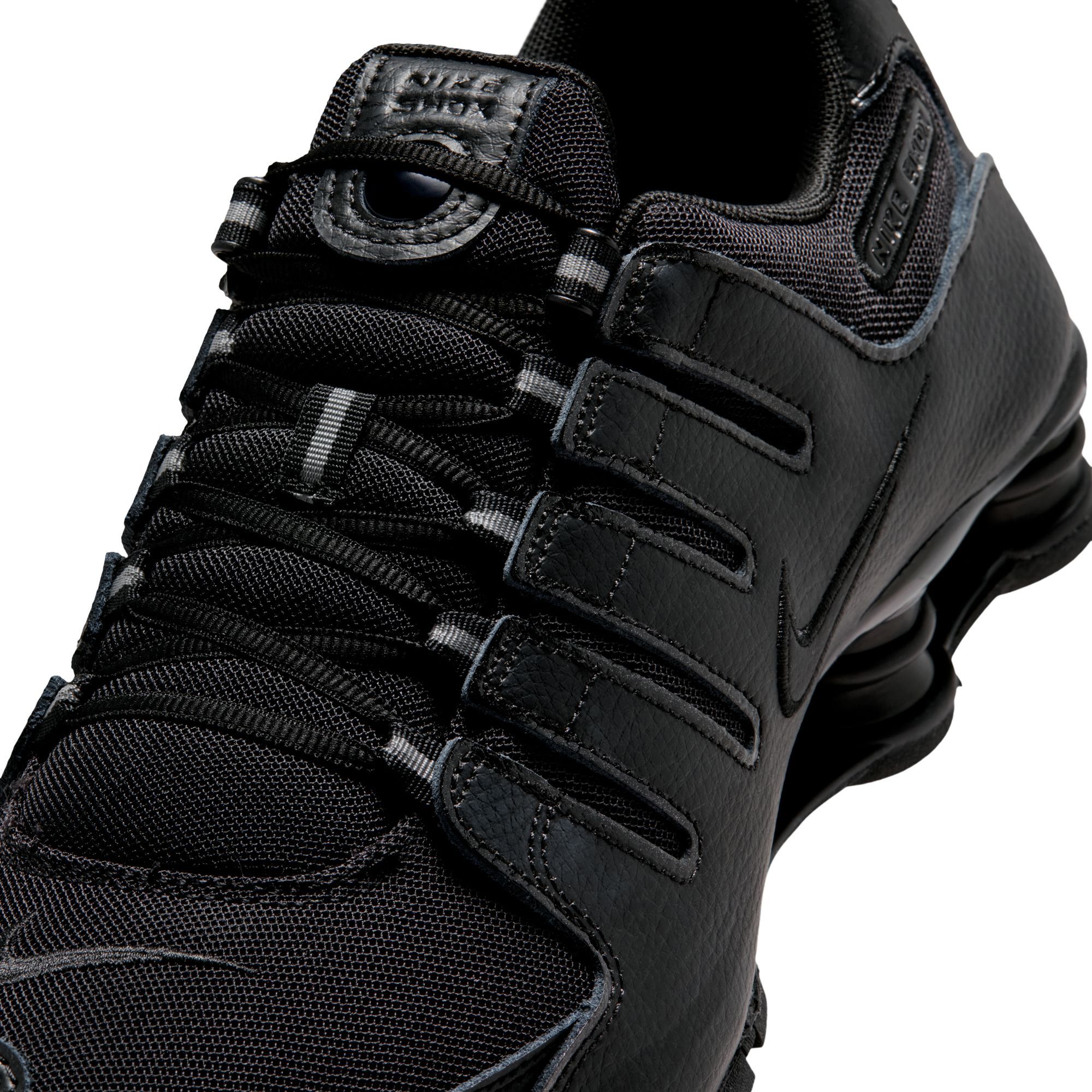 Nike Men's Shox NZ Shoes product image