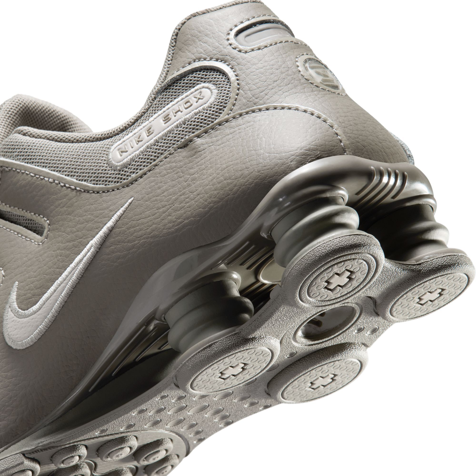 Nike Men's Shox NZ Shoes product image