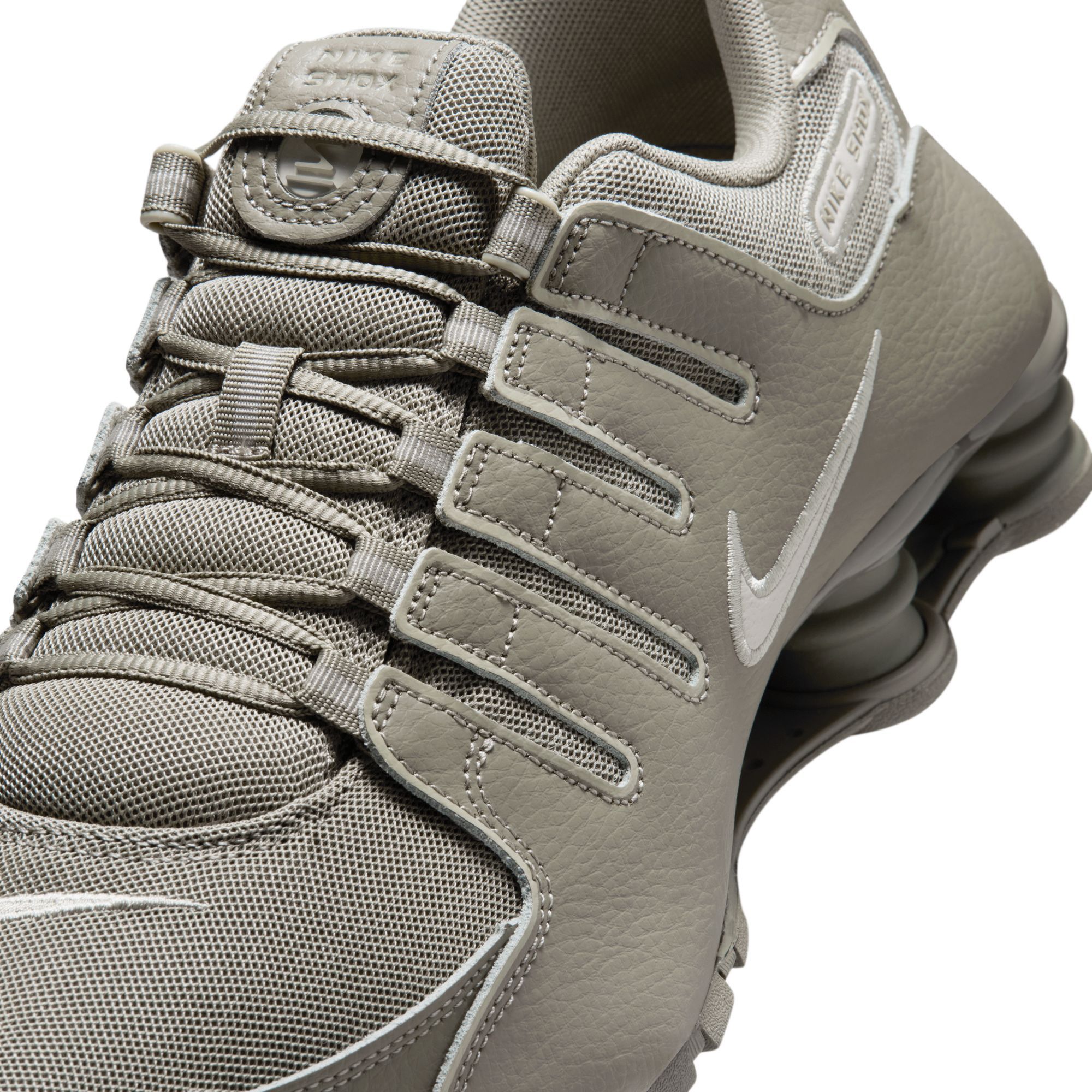 Nike Men's Shox NZ Shoes product image