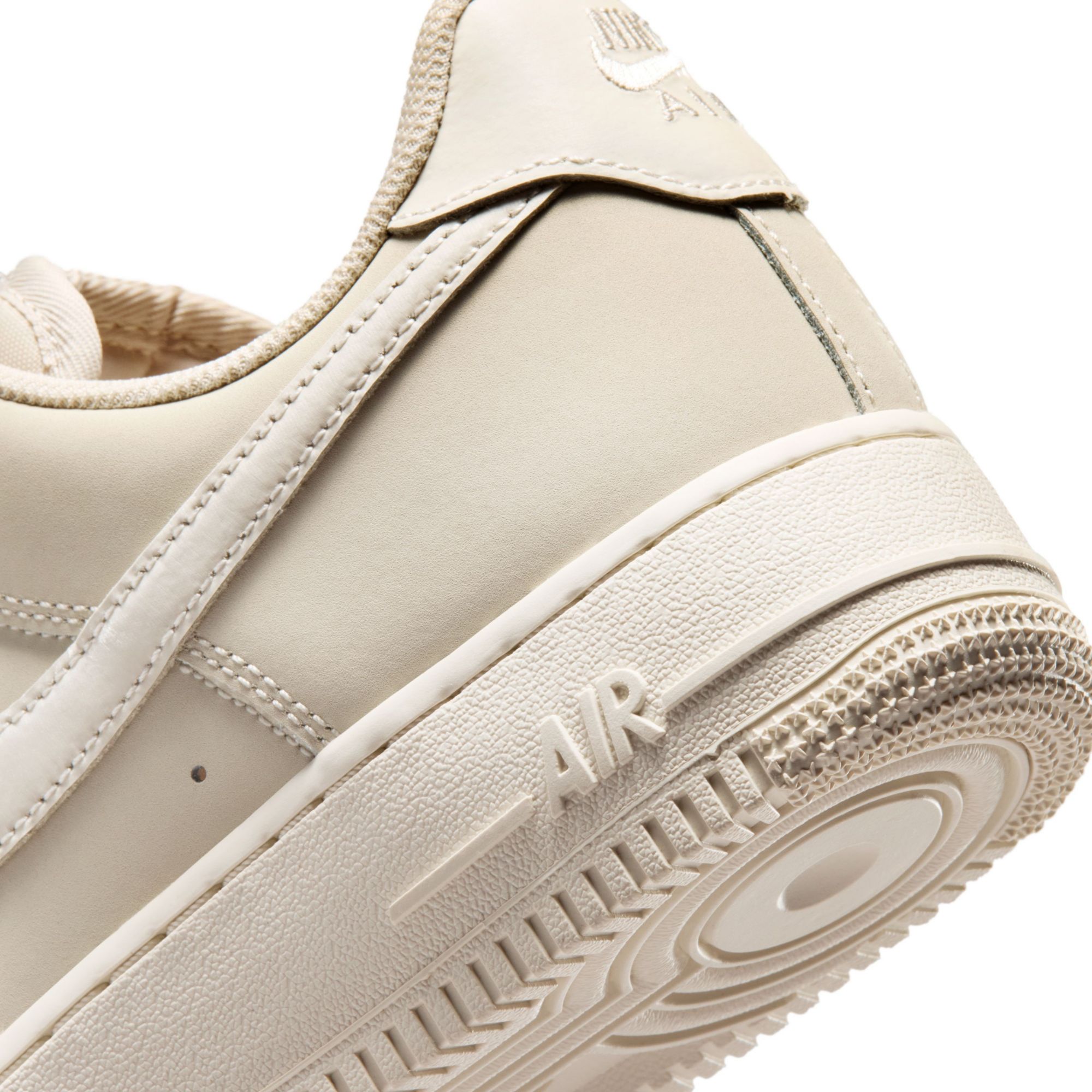 Nike Women's Air Force 1 '07 Shoes product image